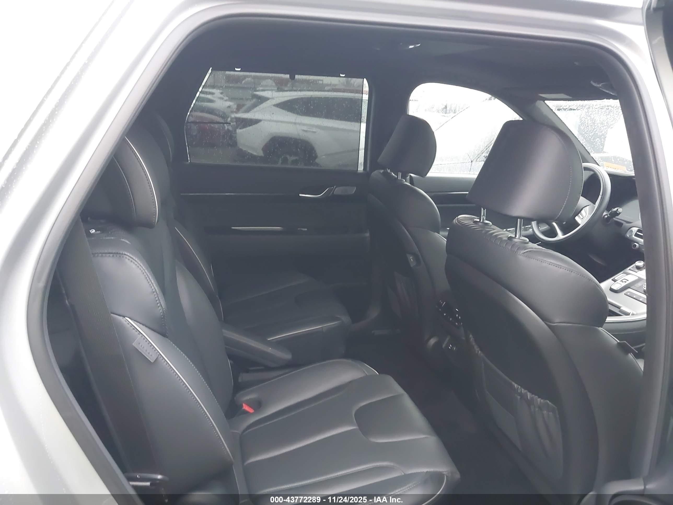 HYUNDAI PALISADE image 8