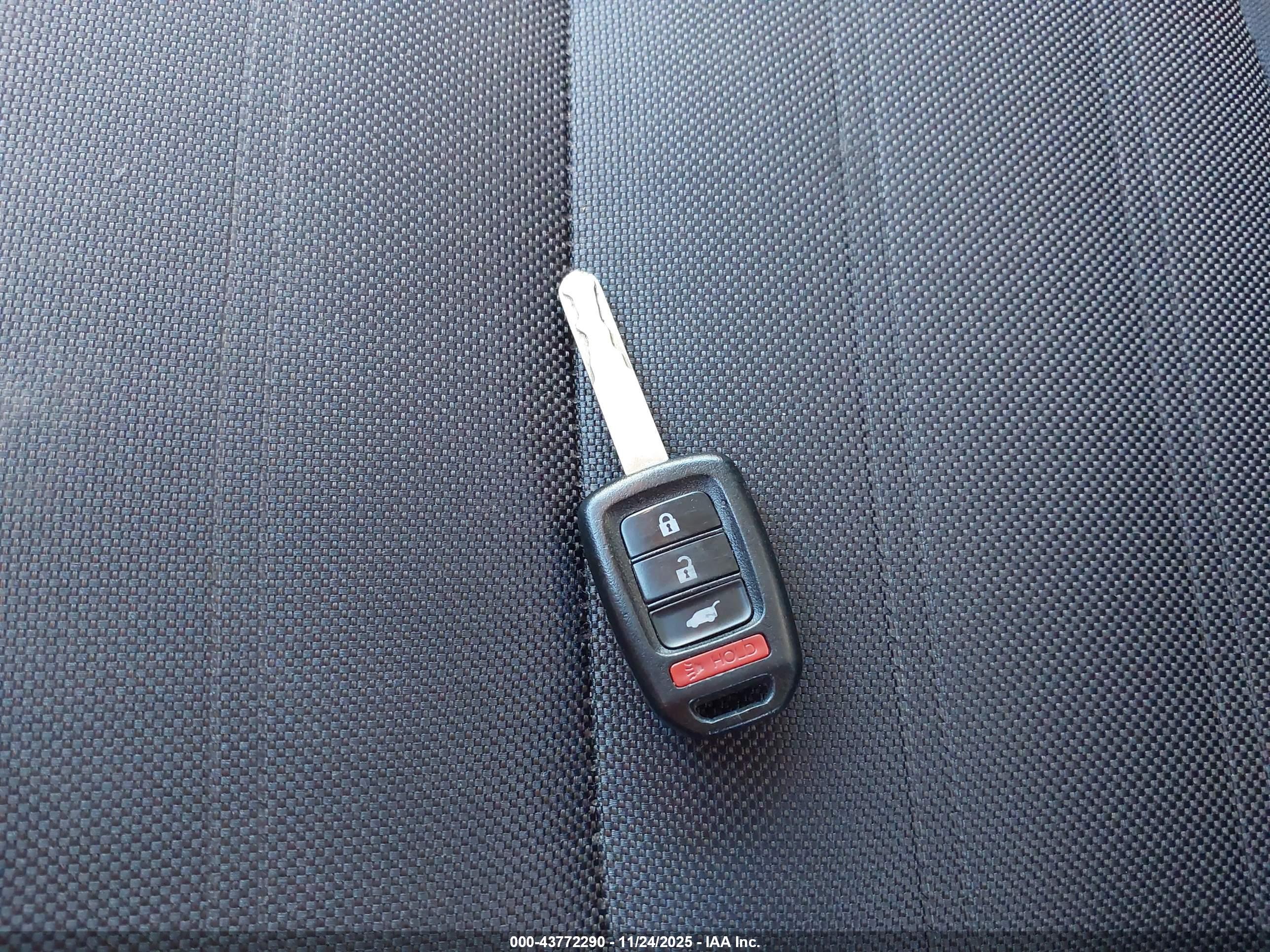 HONDA CR-V image 11