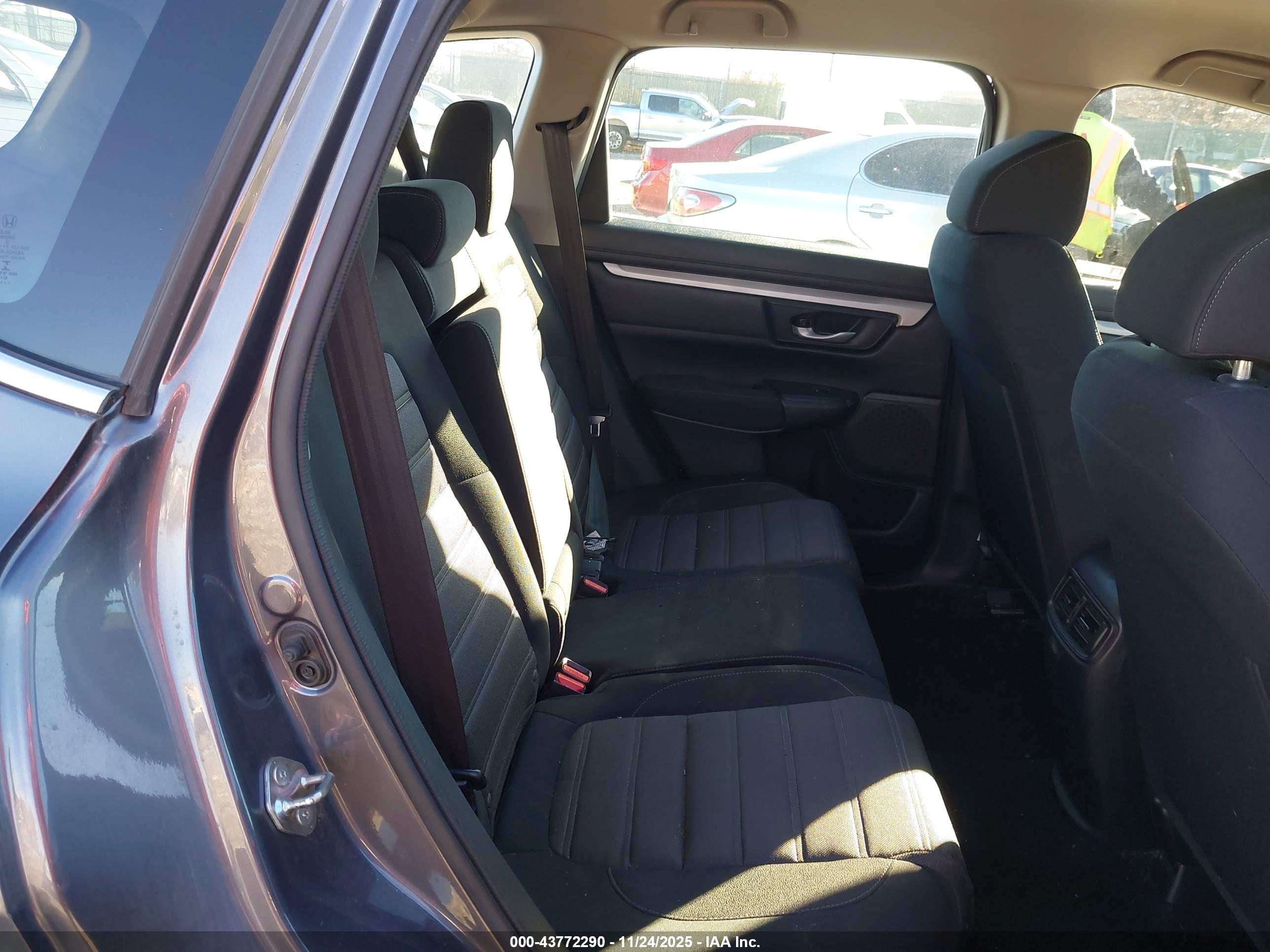 HONDA CR-V image 8