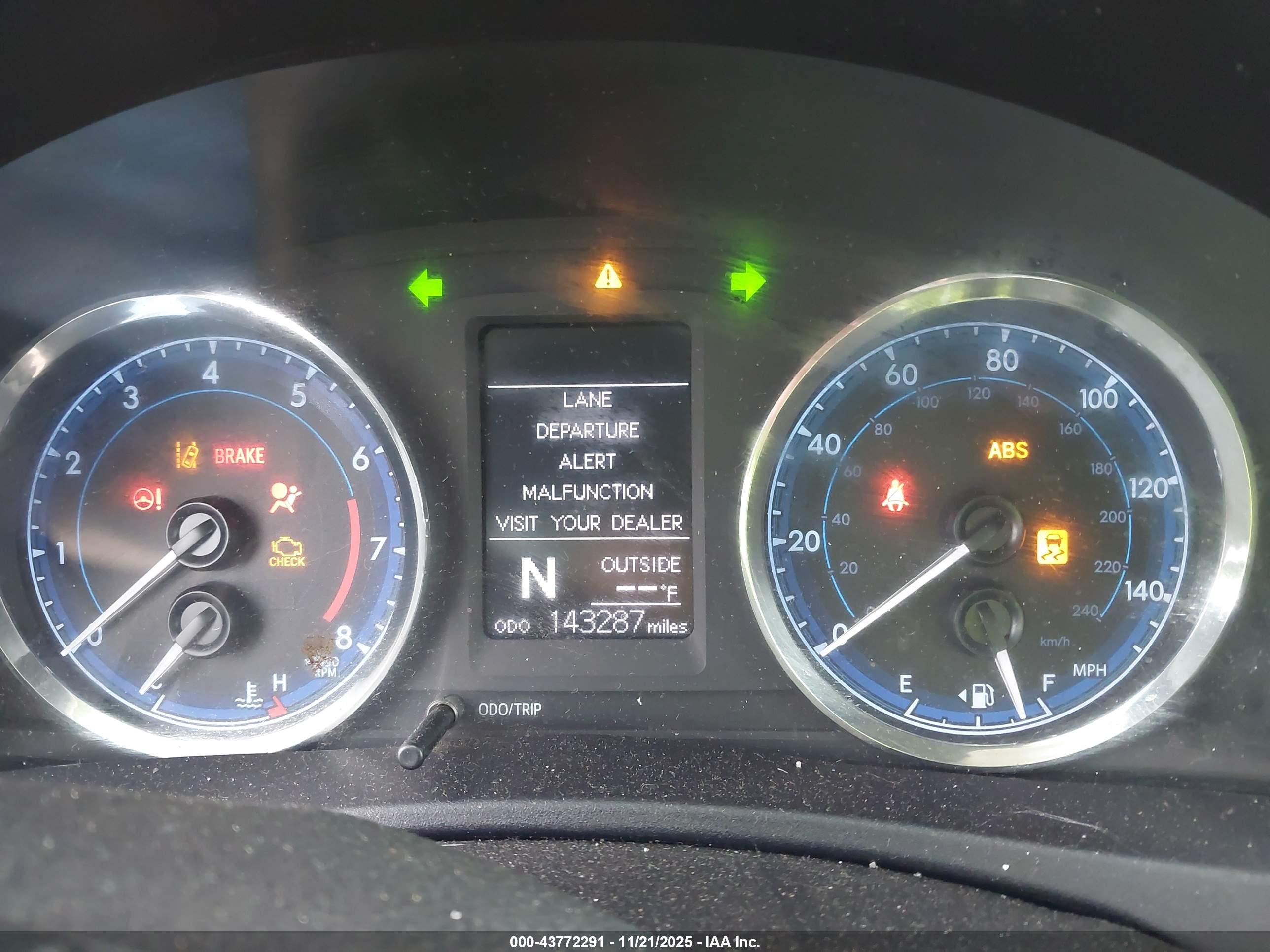 TOYOTA COROLLA image 7