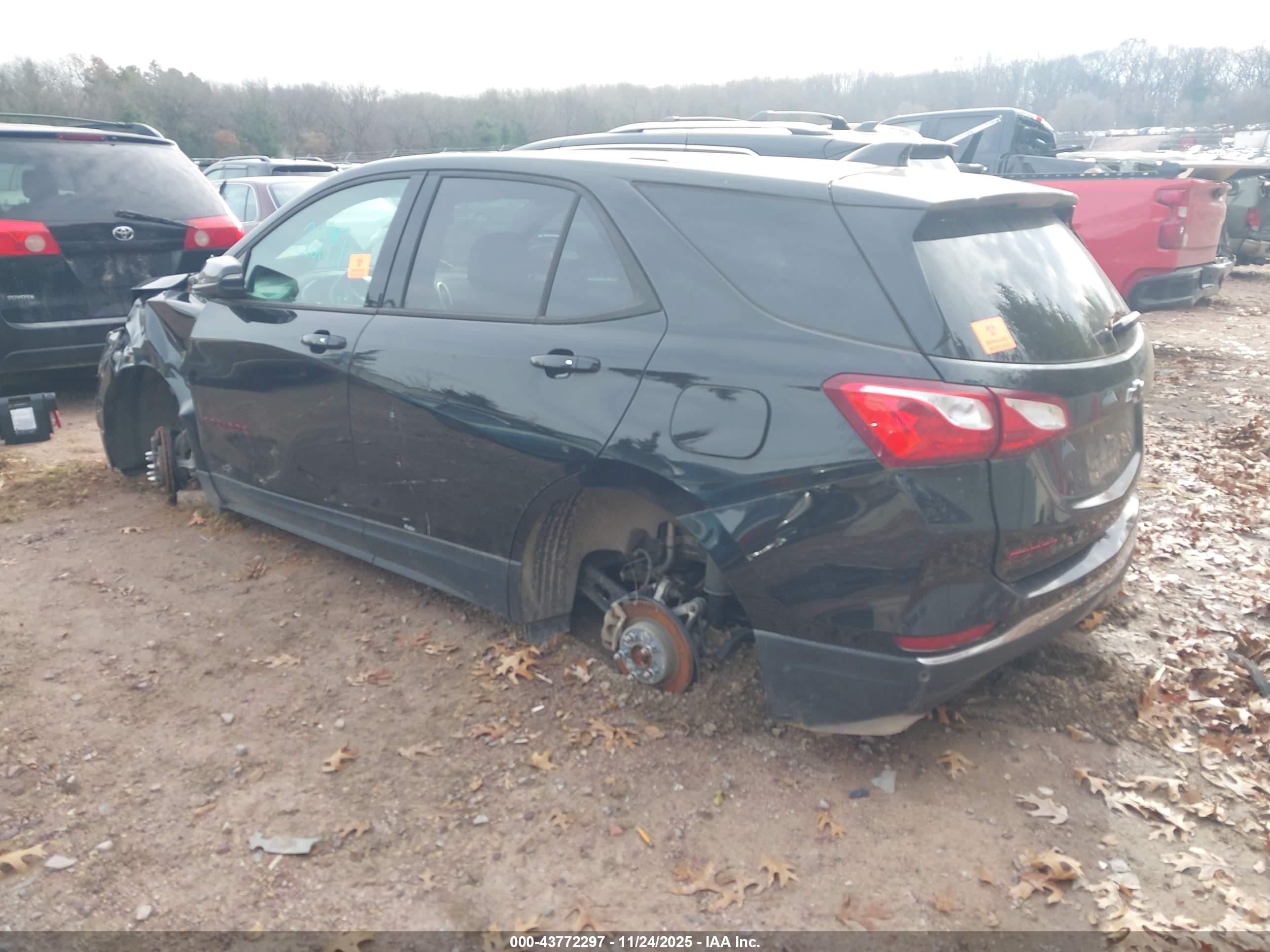 CHEVROLET EQUINOX image 3