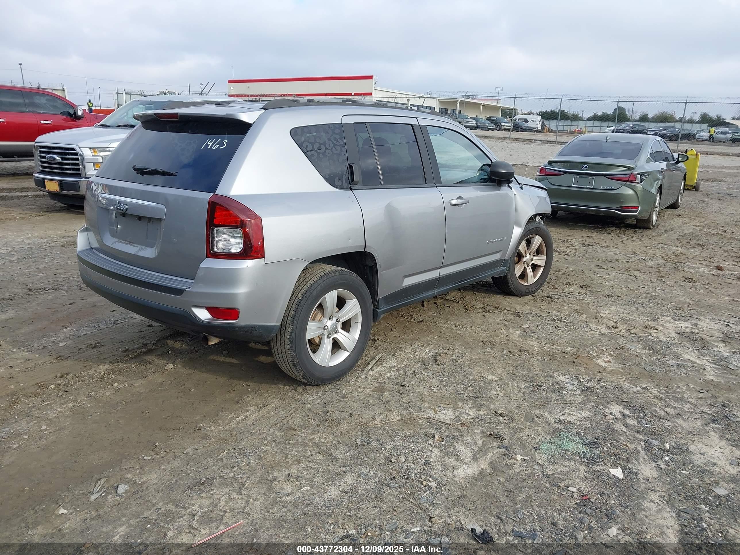JEEP COMPASS image 4