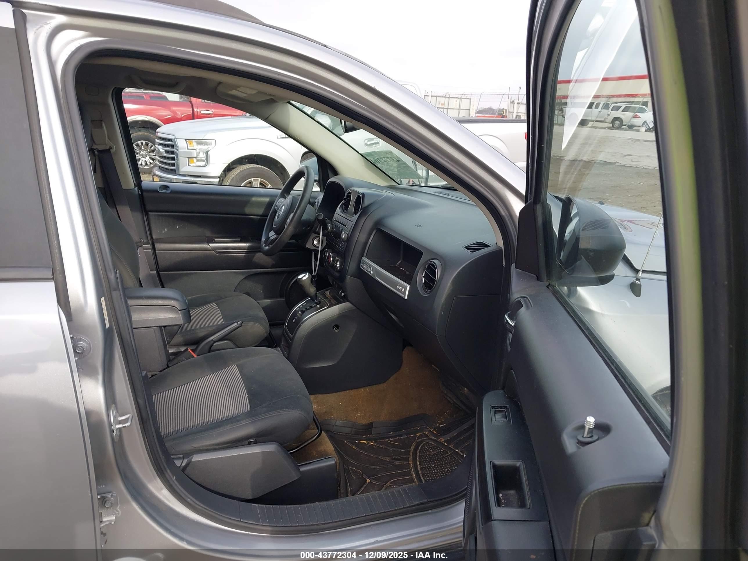 JEEP COMPASS image 5