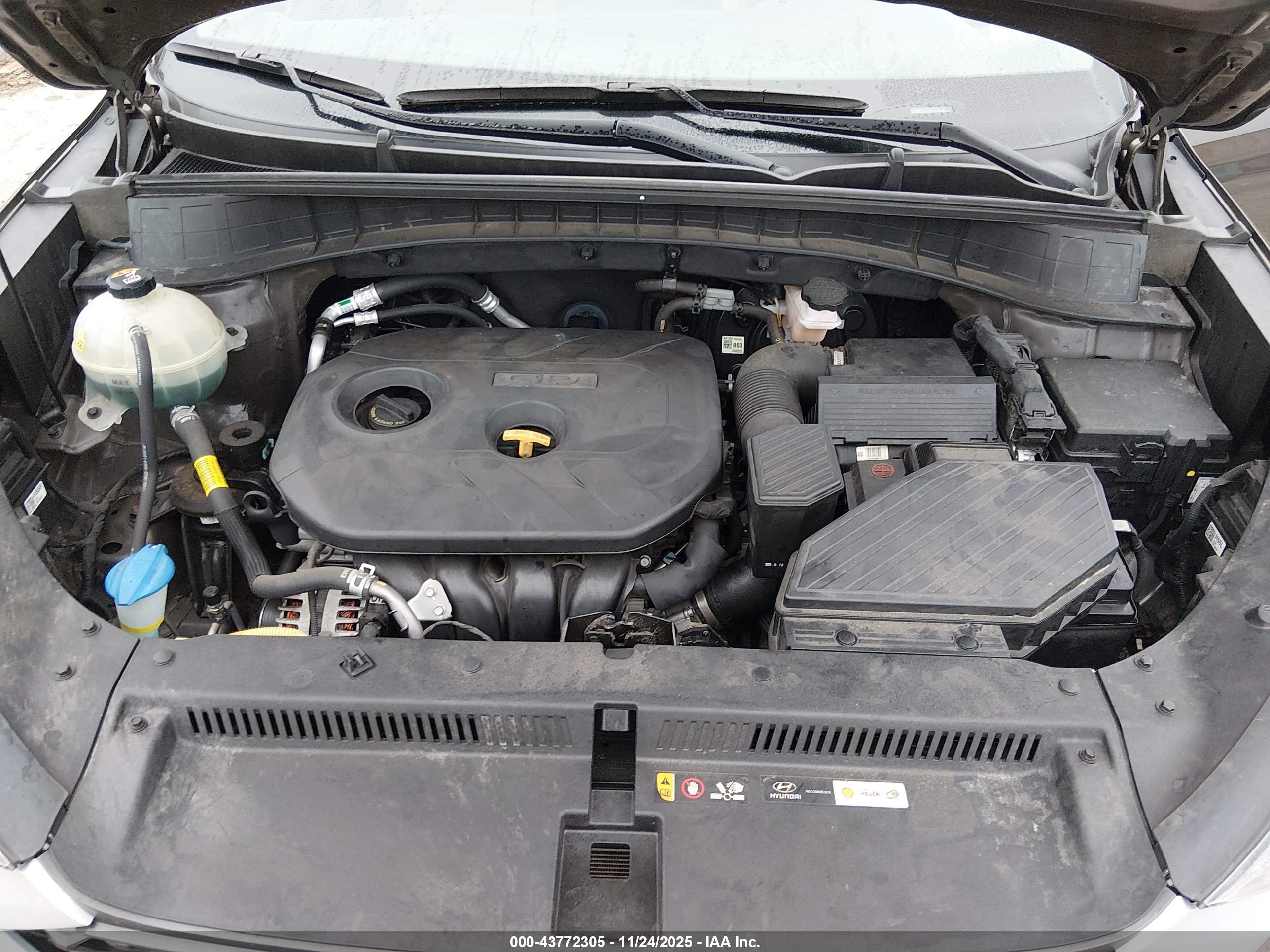 HYUNDAI TUCSON image 10