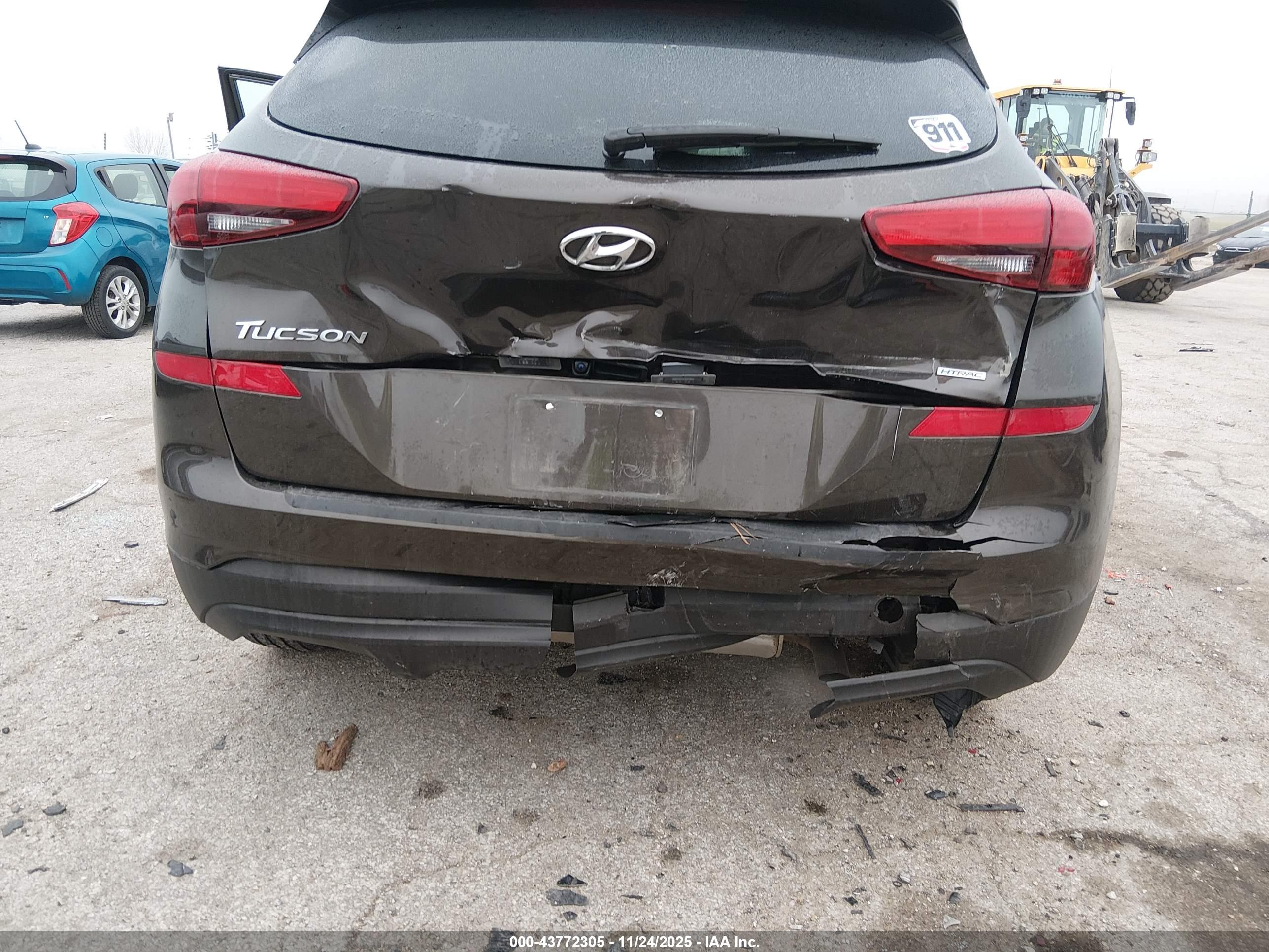 HYUNDAI TUCSON image 6