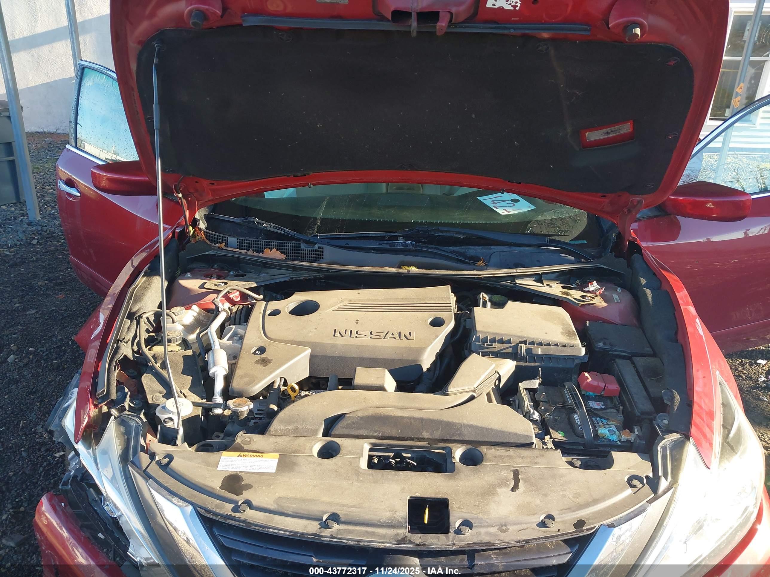 NISSAN ALTIMA image 10