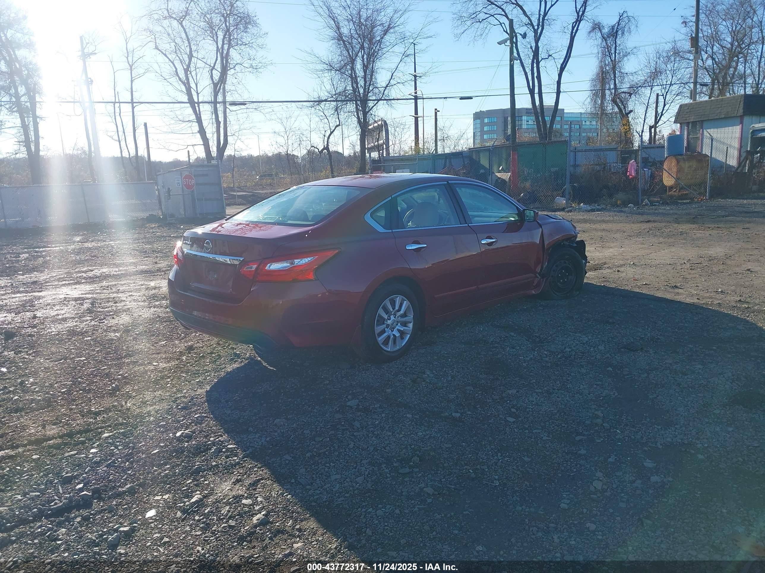 NISSAN ALTIMA image 4