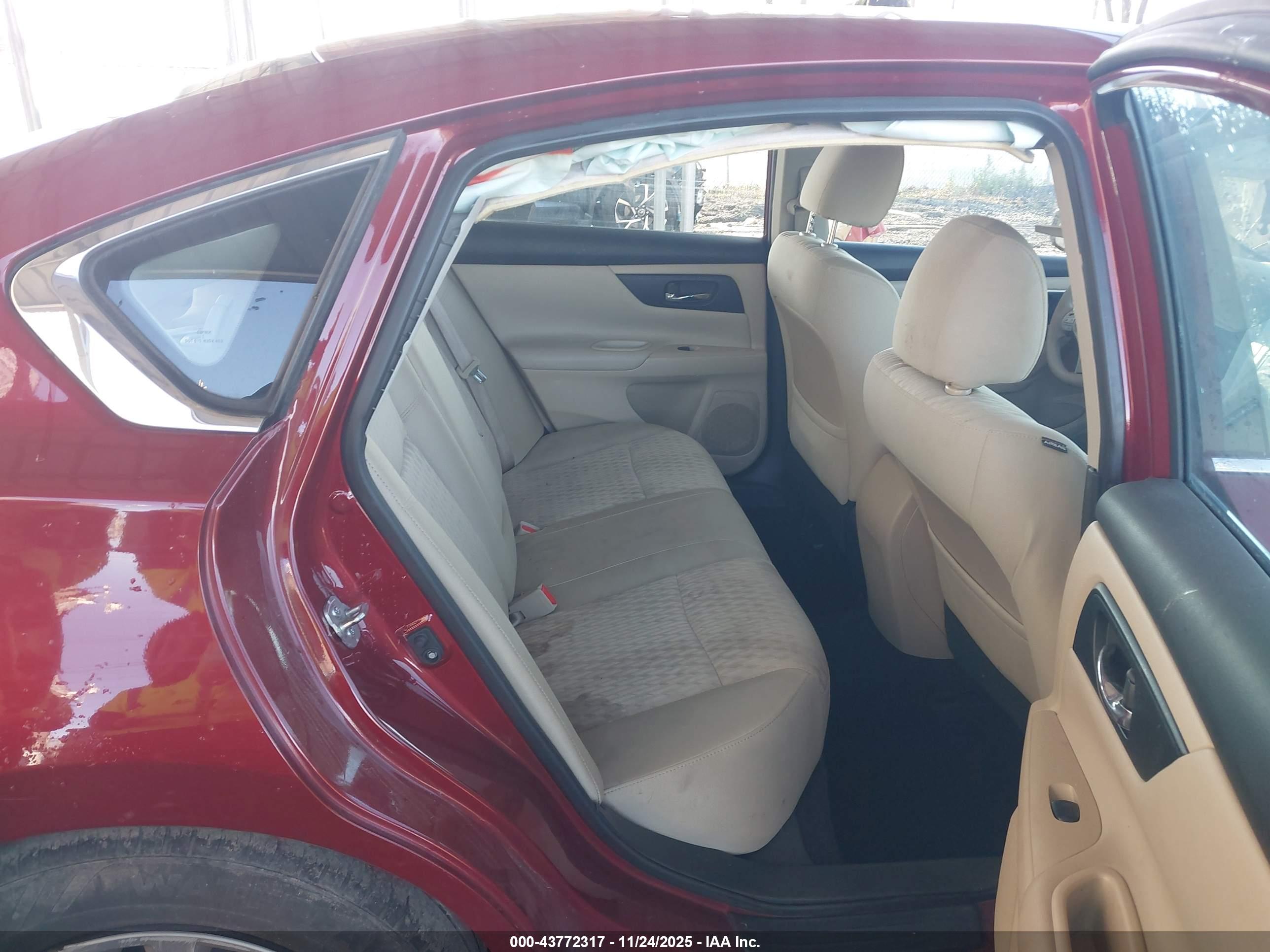 NISSAN ALTIMA image 8