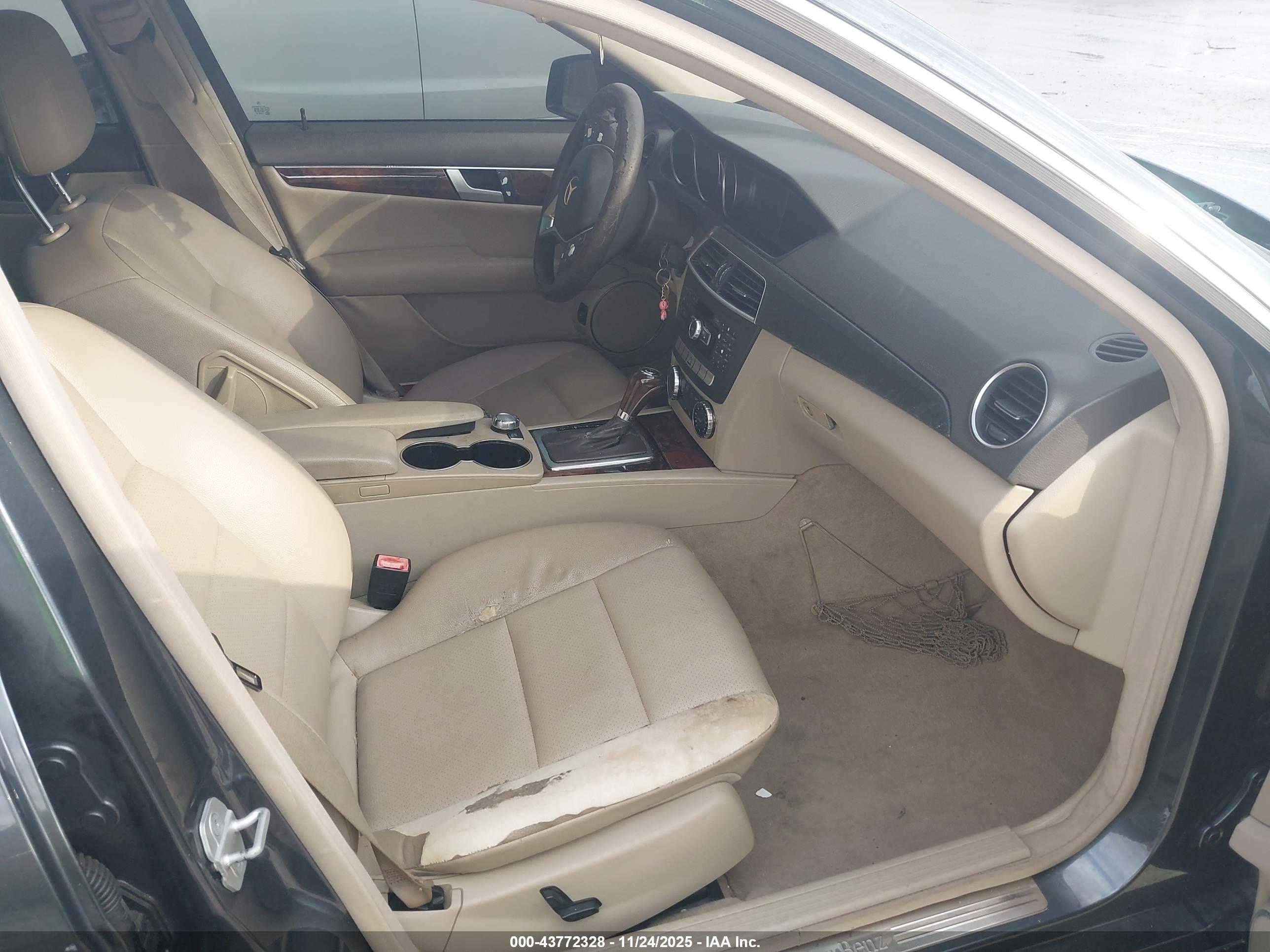 MERCEDES-BENZ C image 5