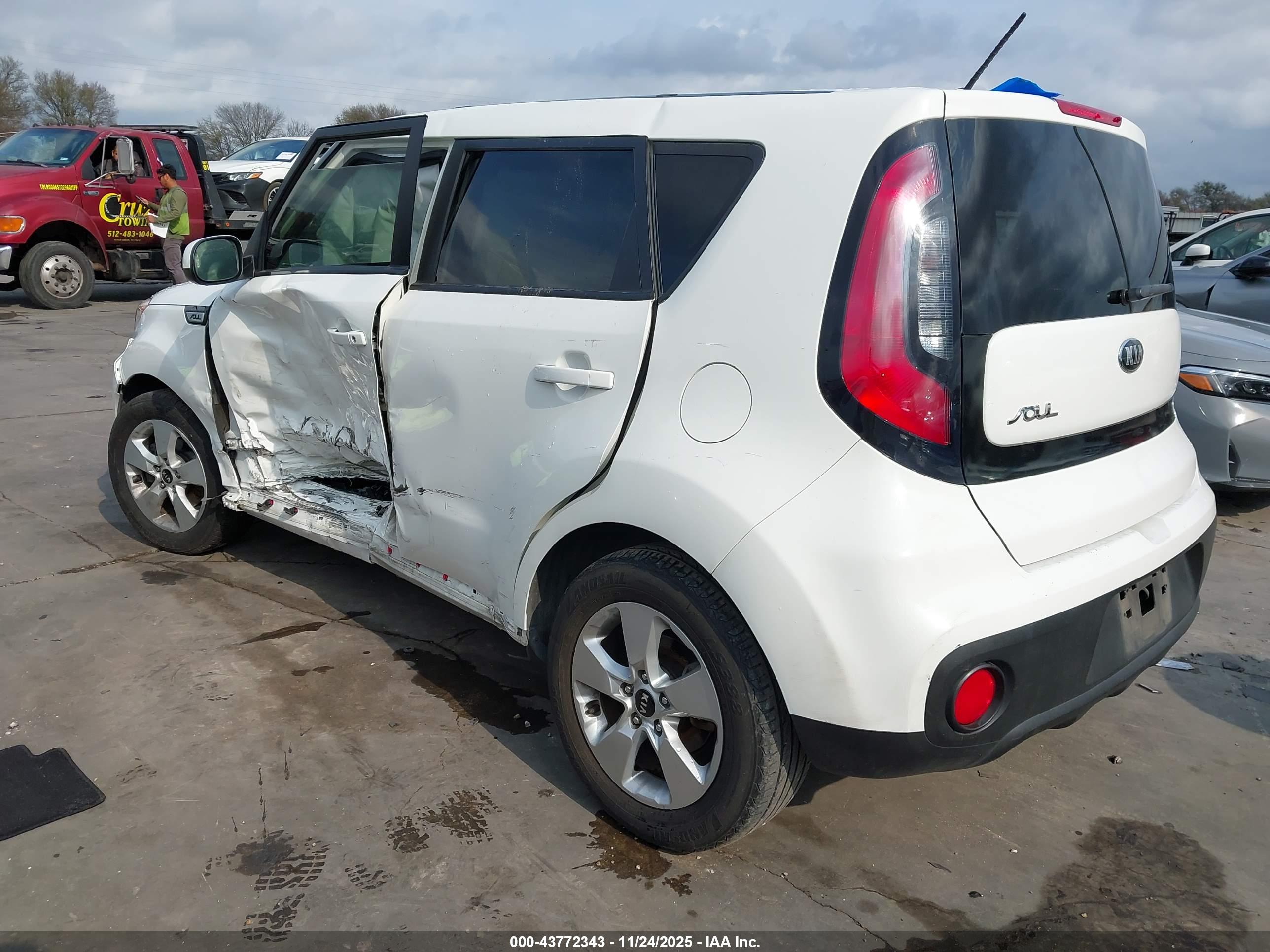 KIA SOUL image 3