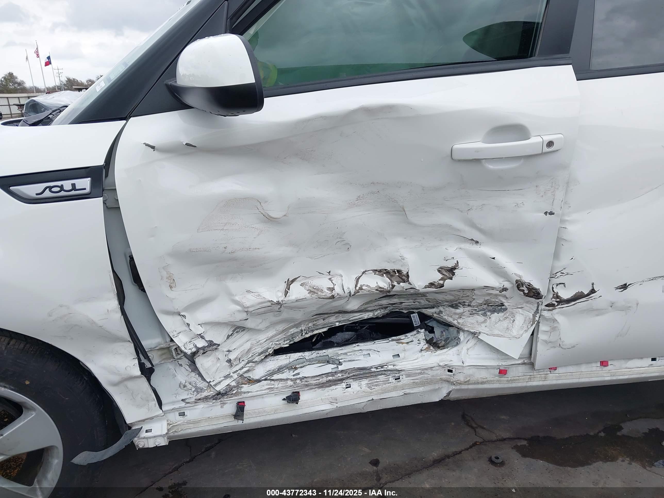 KIA SOUL image 6