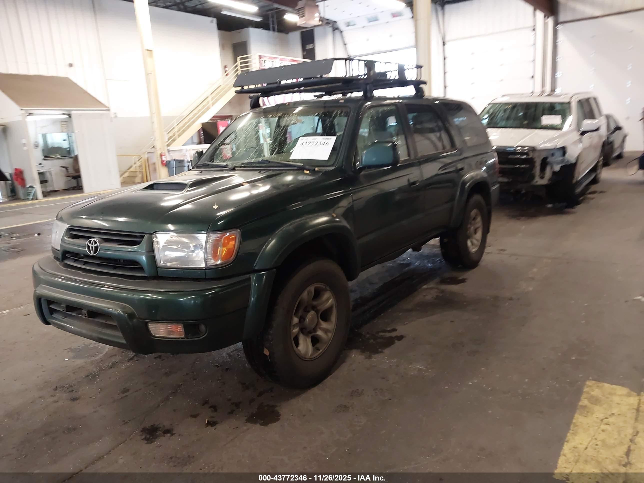 TOYOTA 4RUNNER image 2