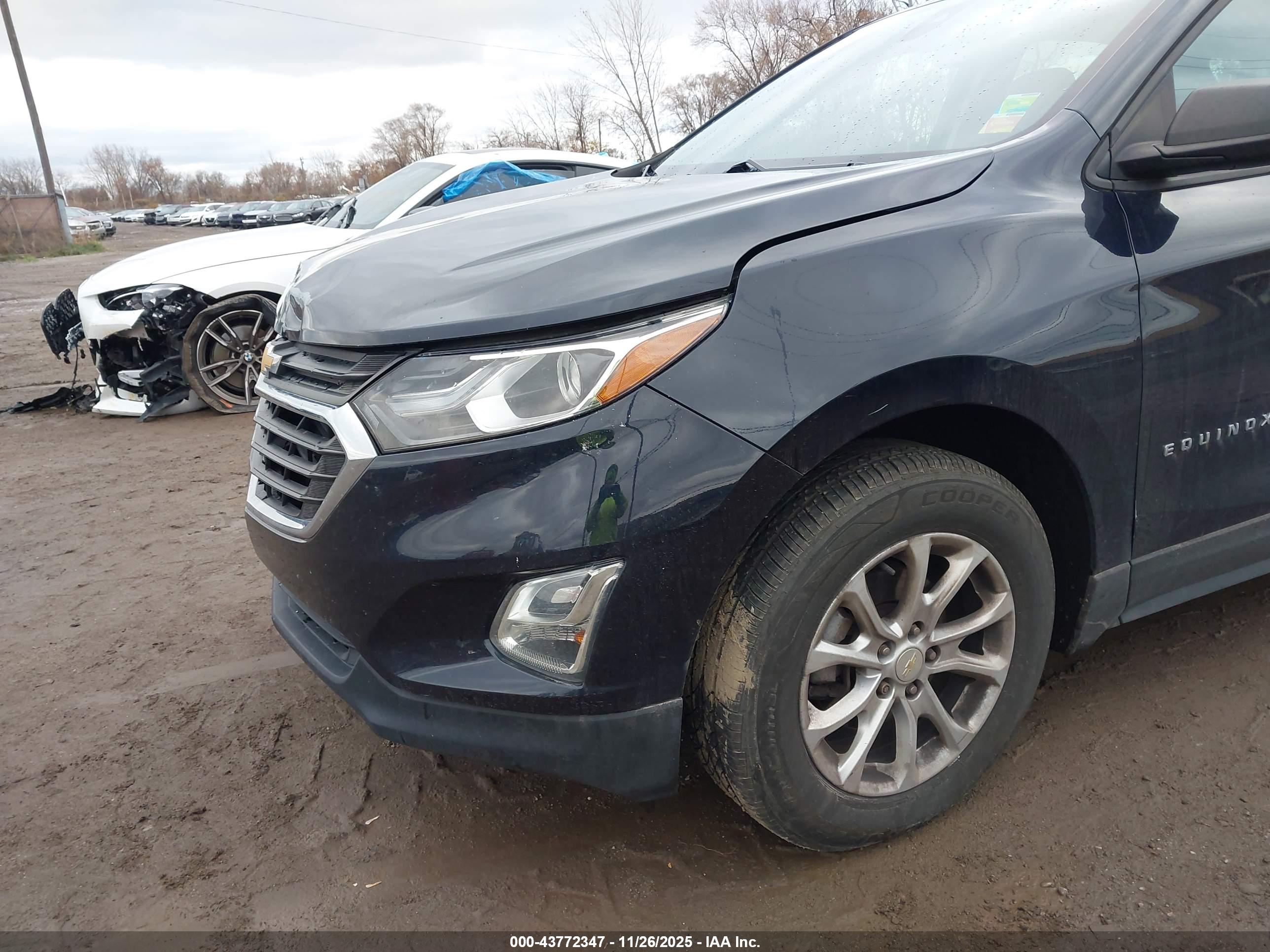 CHEVROLET EQUINOX image 6