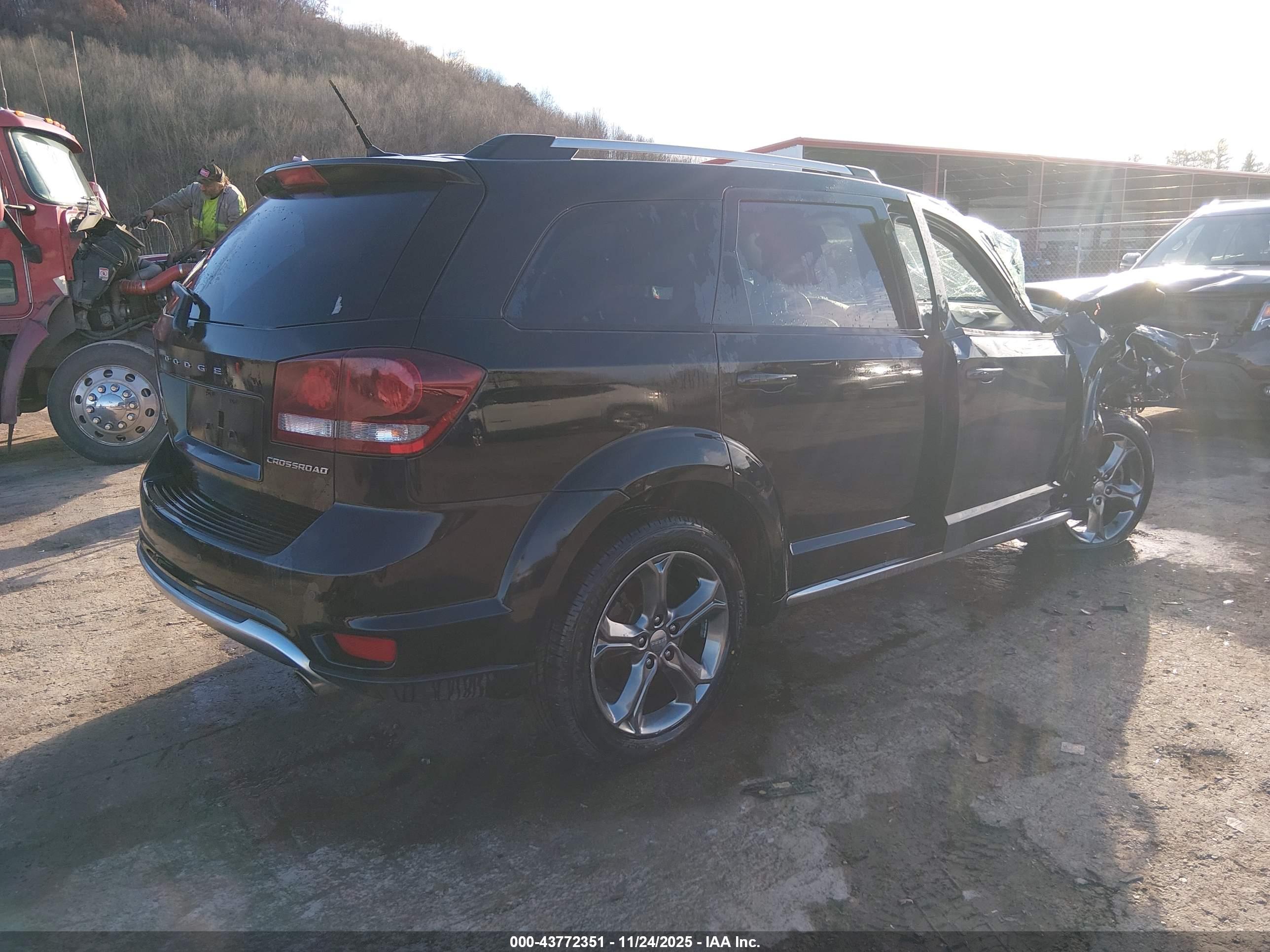 DODGE JOURNEY image 4