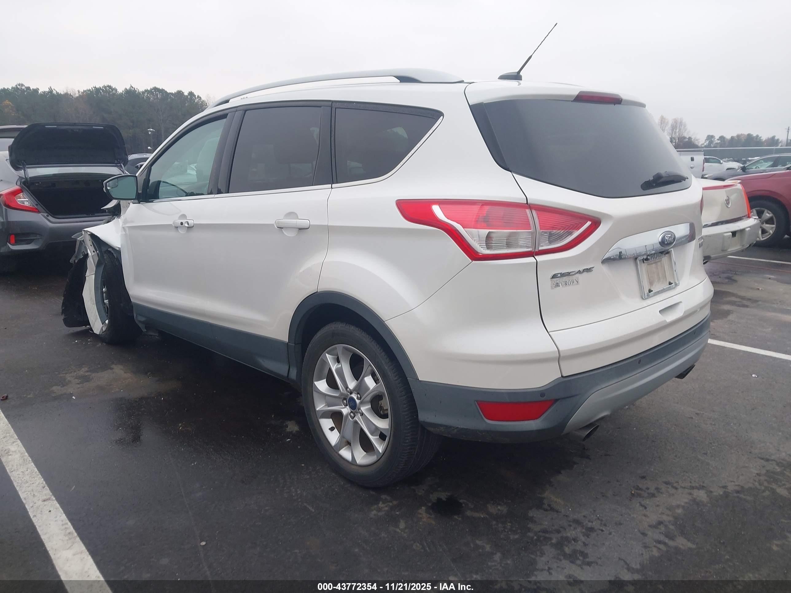 FORD ESCAPE image 3