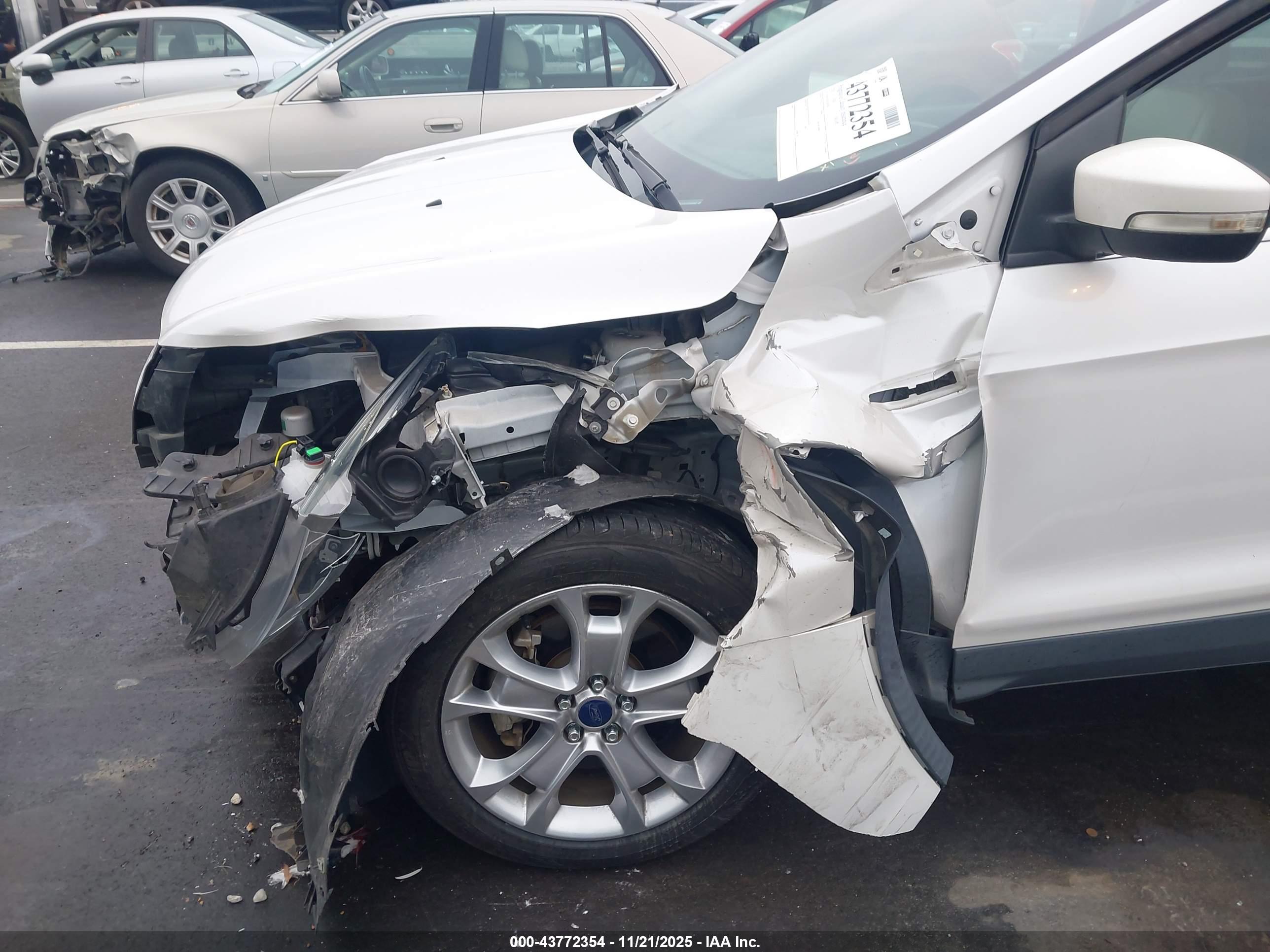 FORD ESCAPE image 6