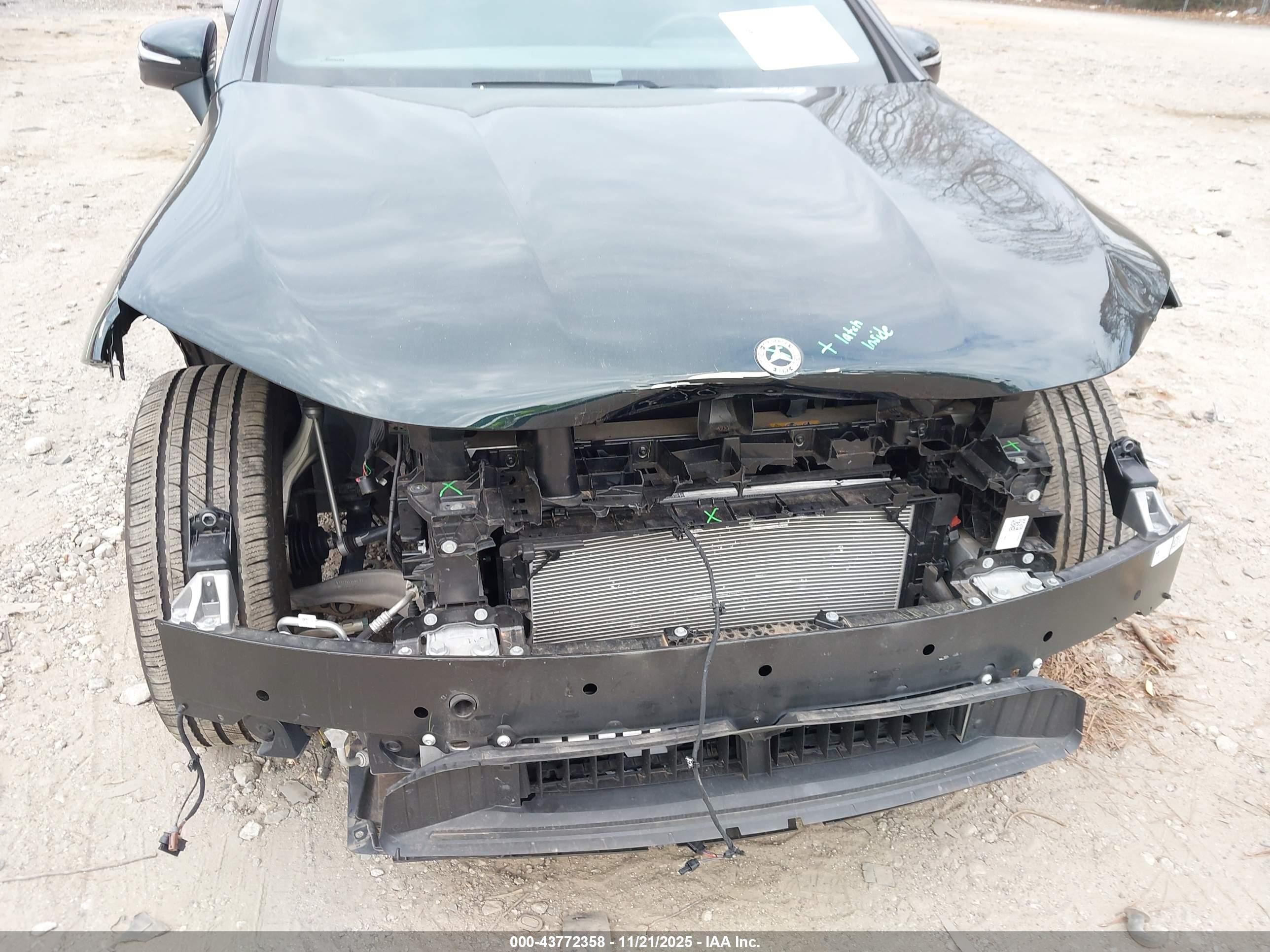 MERCEDES-BENZ EQE image 6