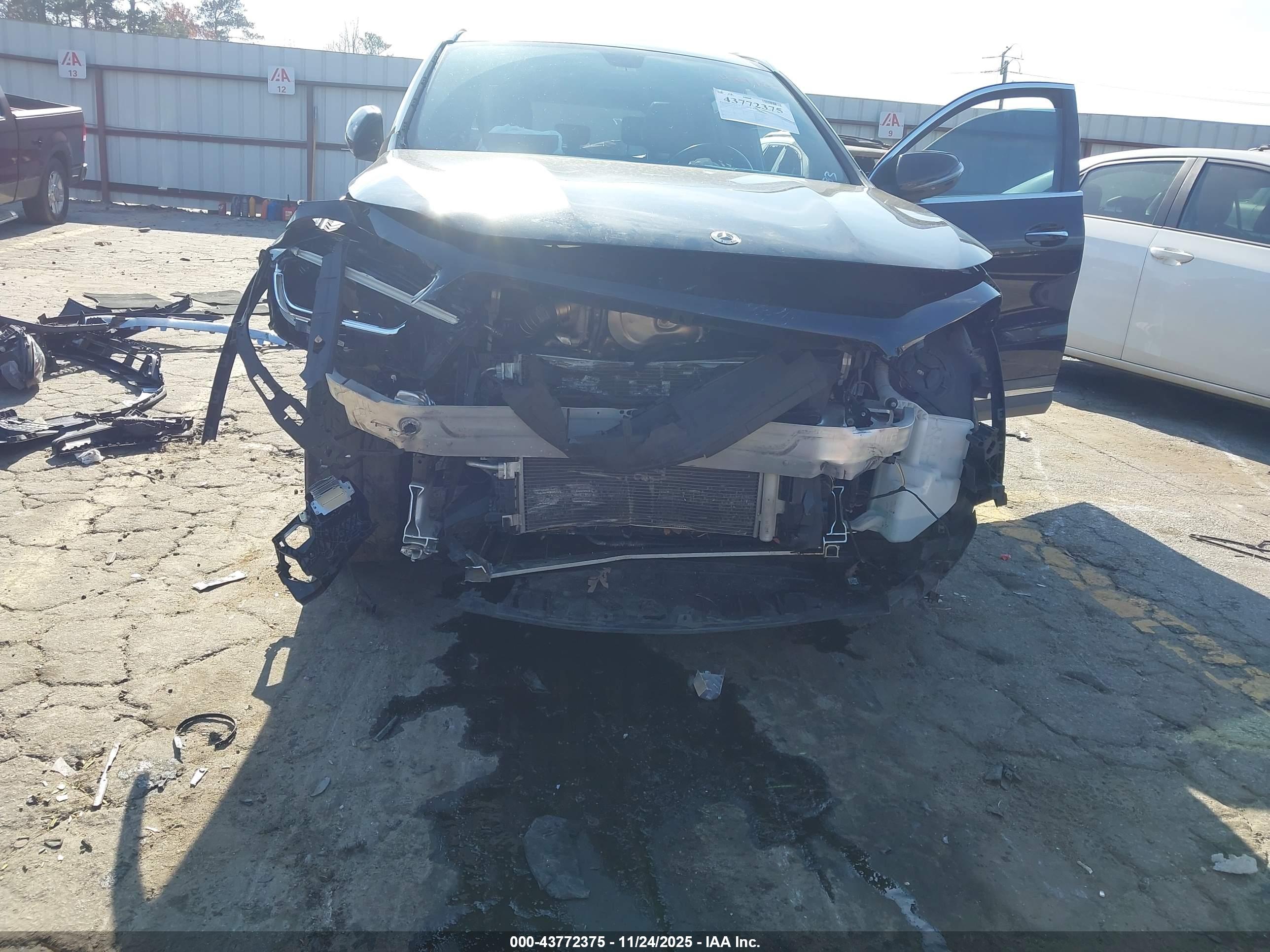 MERCEDES-BENZ GLA image 6