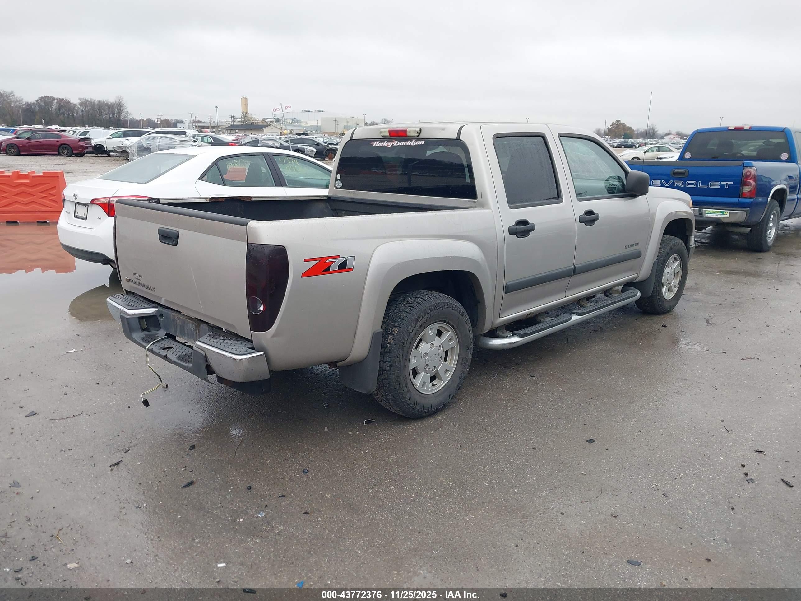 CHEVROLET COLORADO image 4