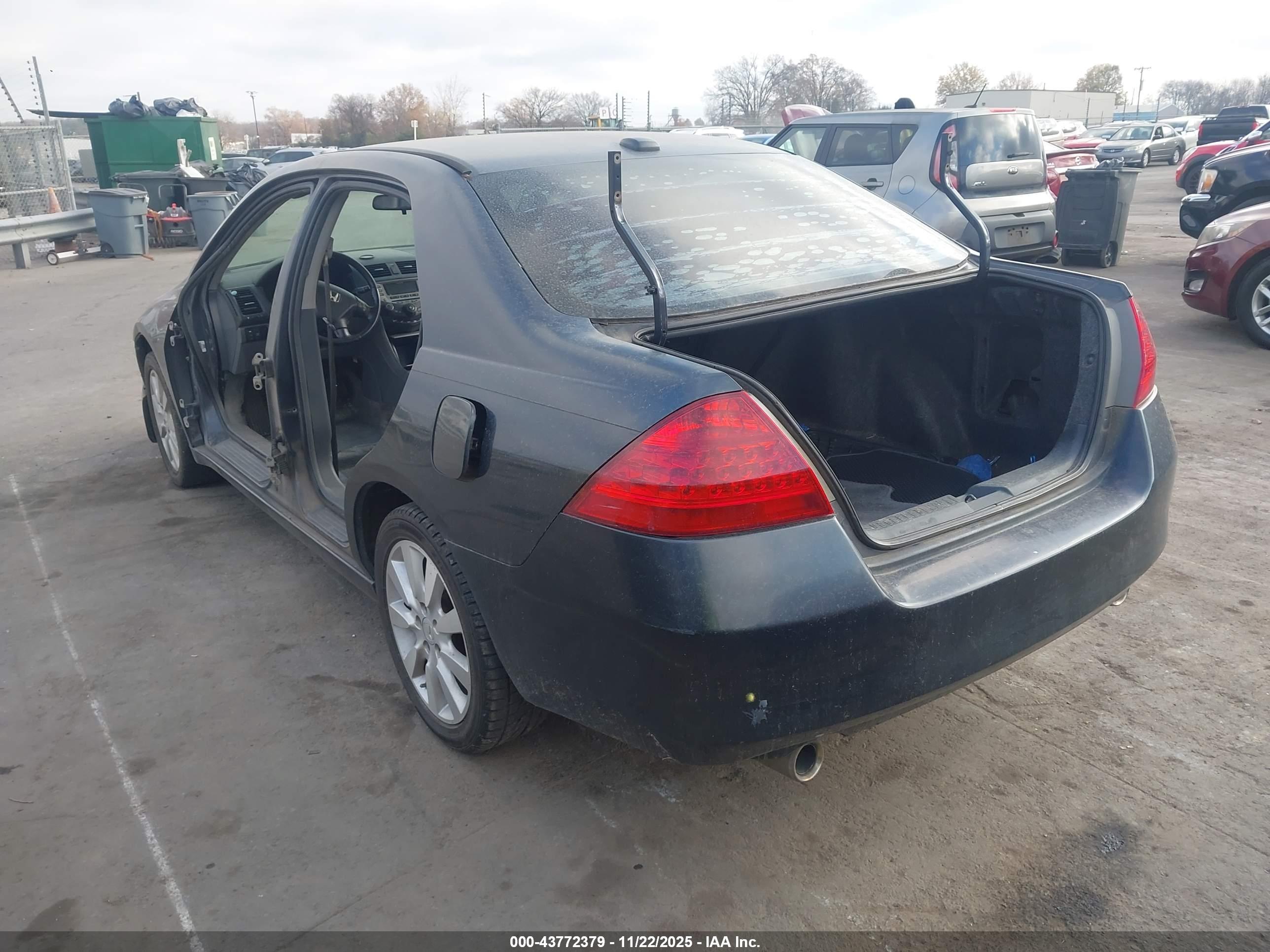 HONDA ACCORD image 3