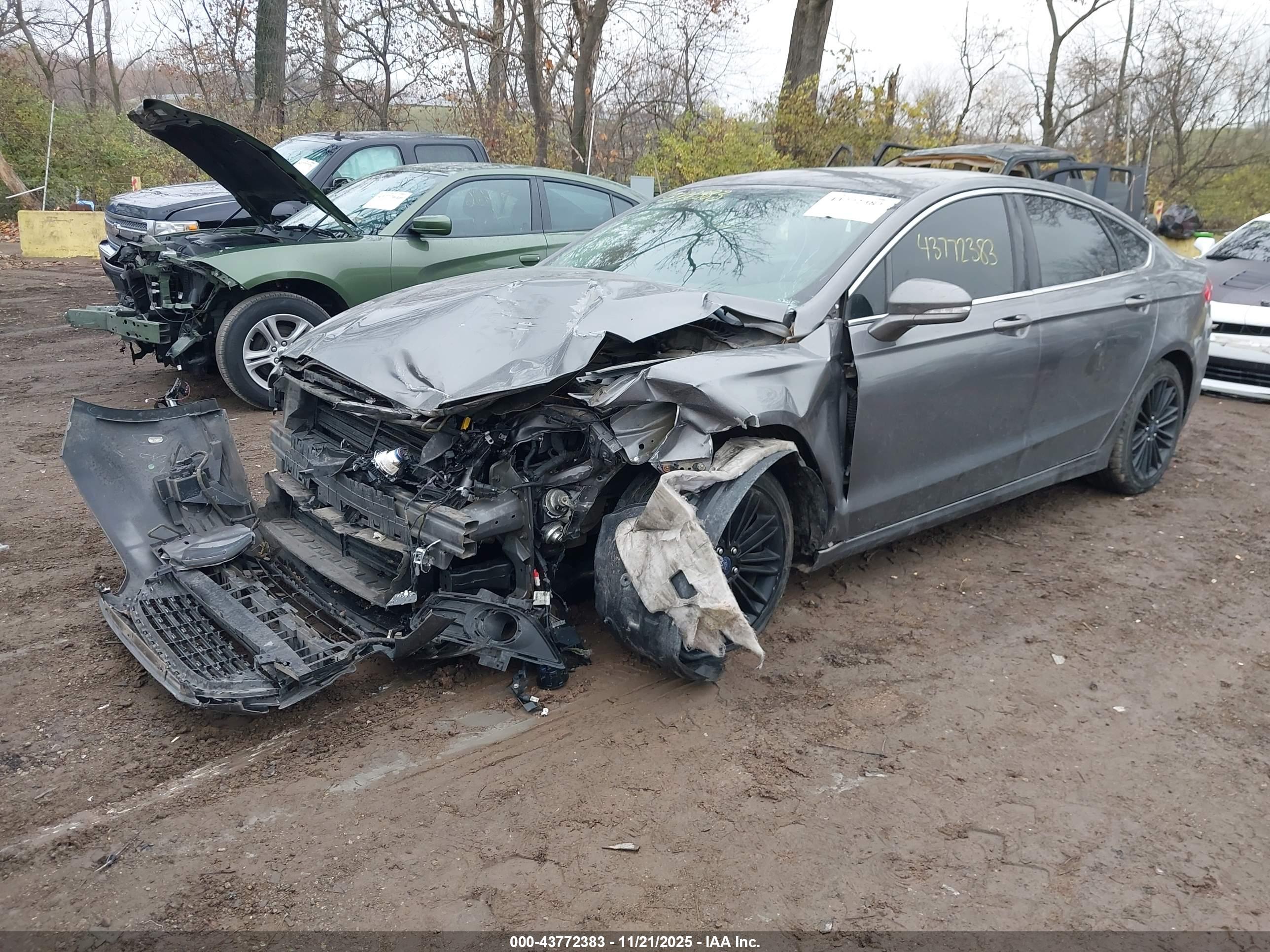 FORD FUSION image 2