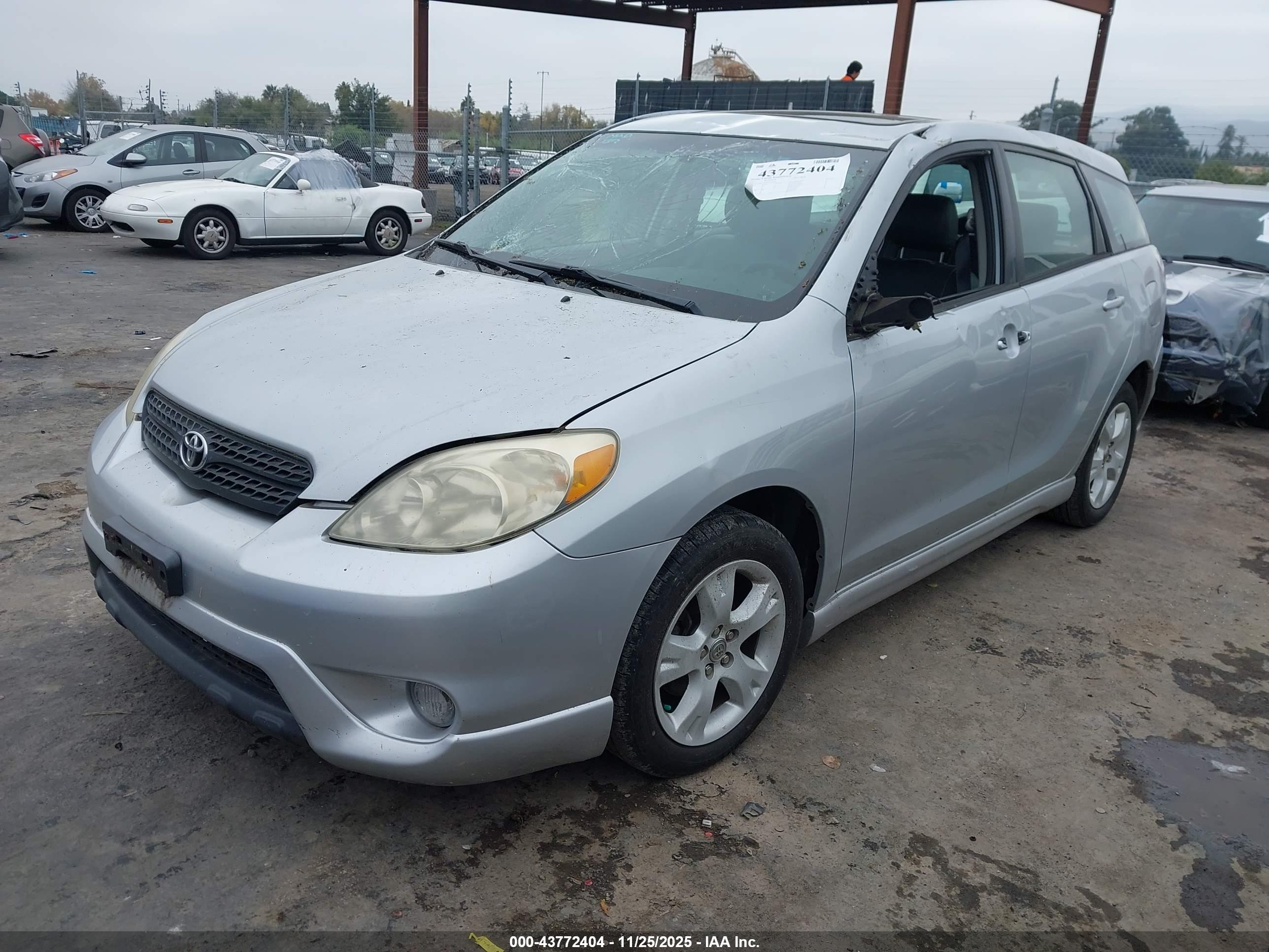 TOYOTA MATRIX image 2