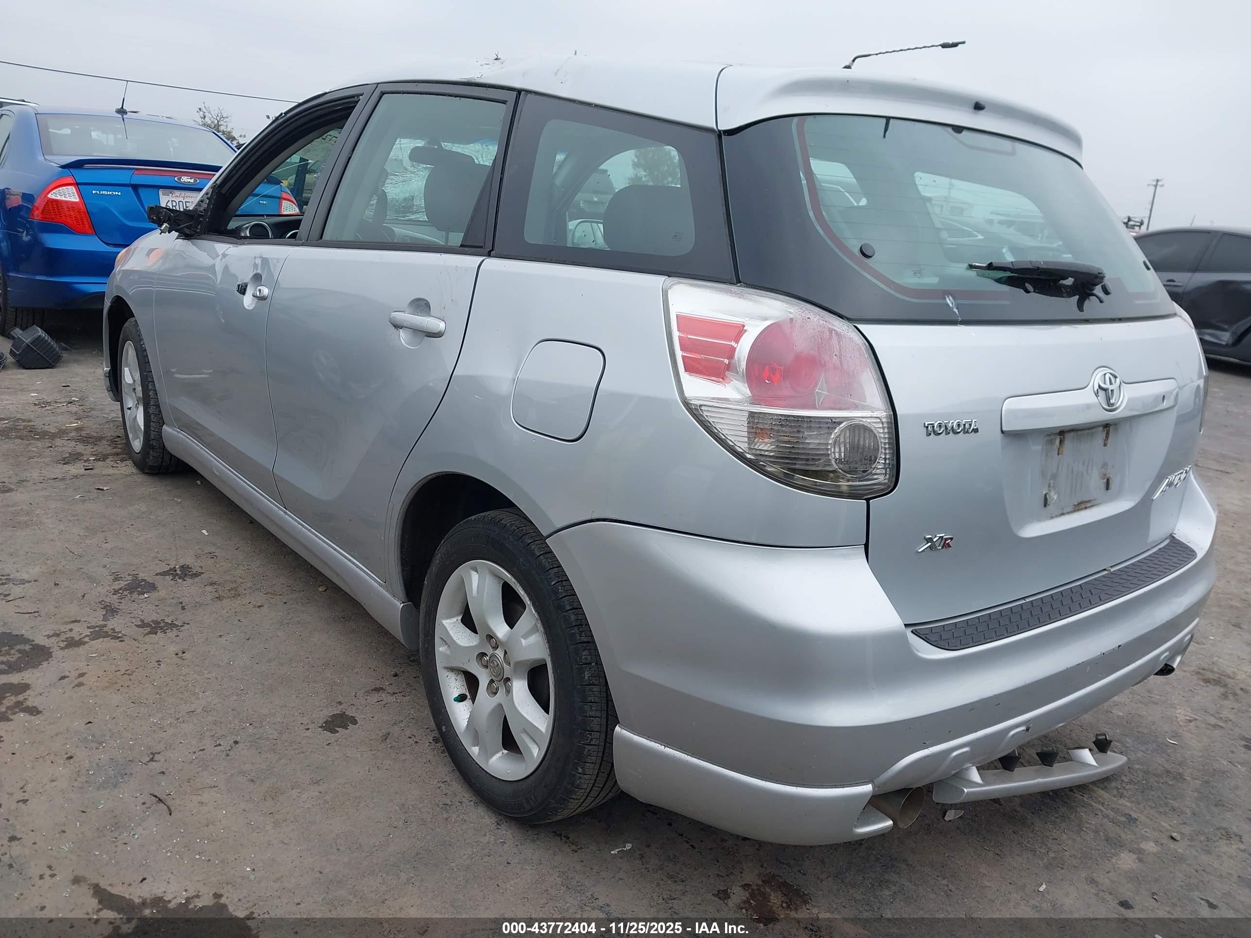 TOYOTA MATRIX image 3
