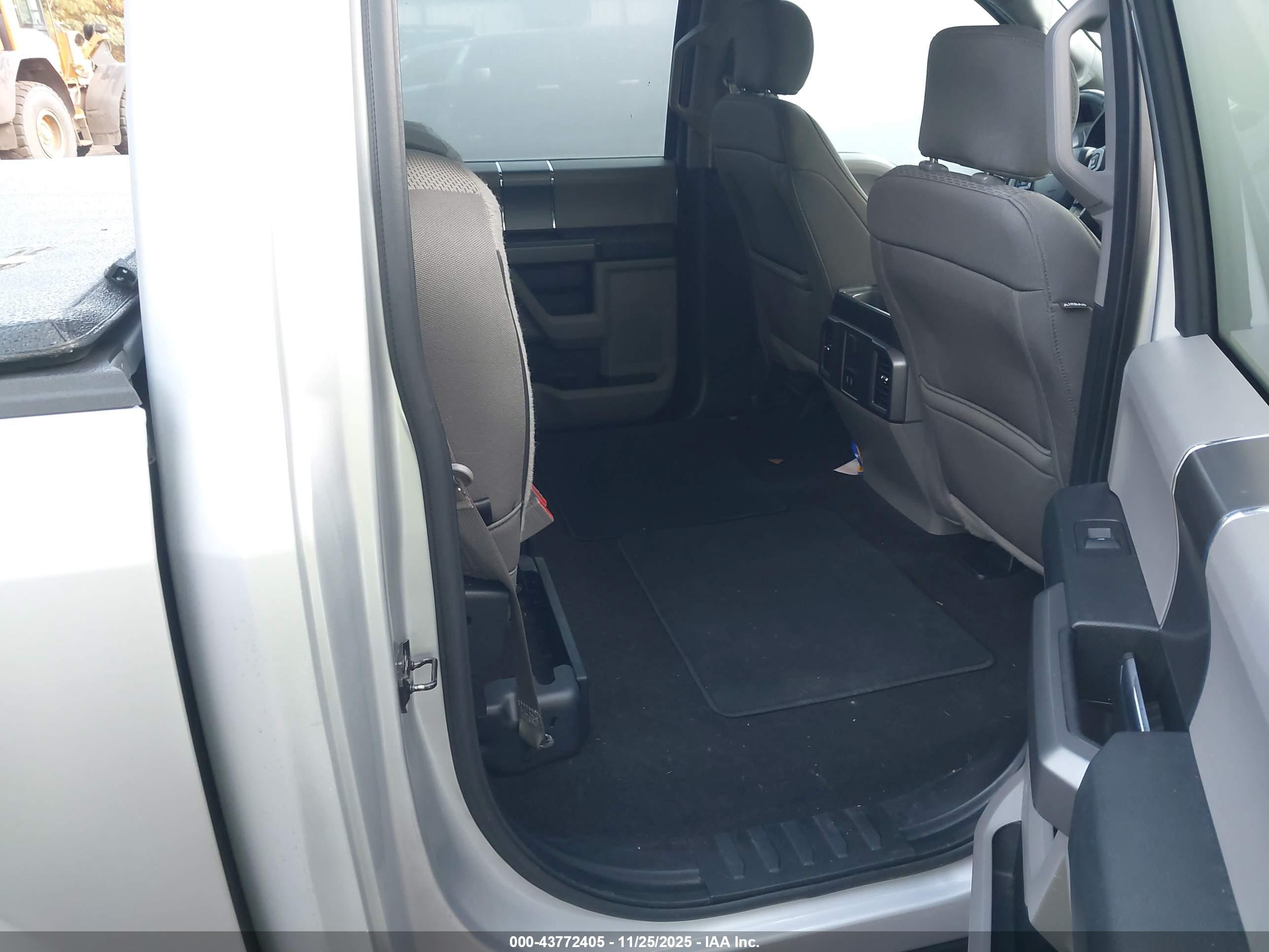 FORD F-150 image 8