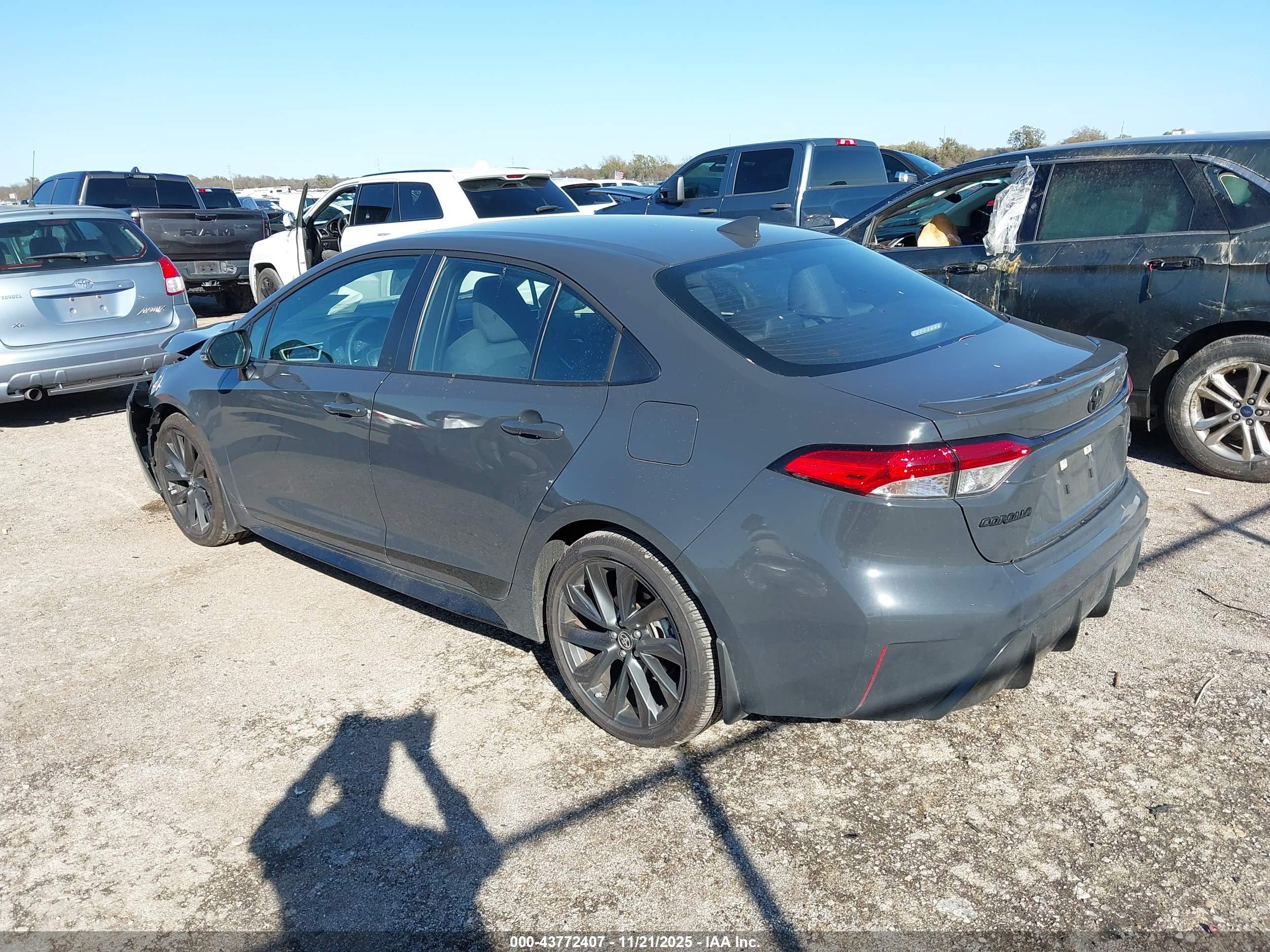 TOYOTA COROLLA image 3