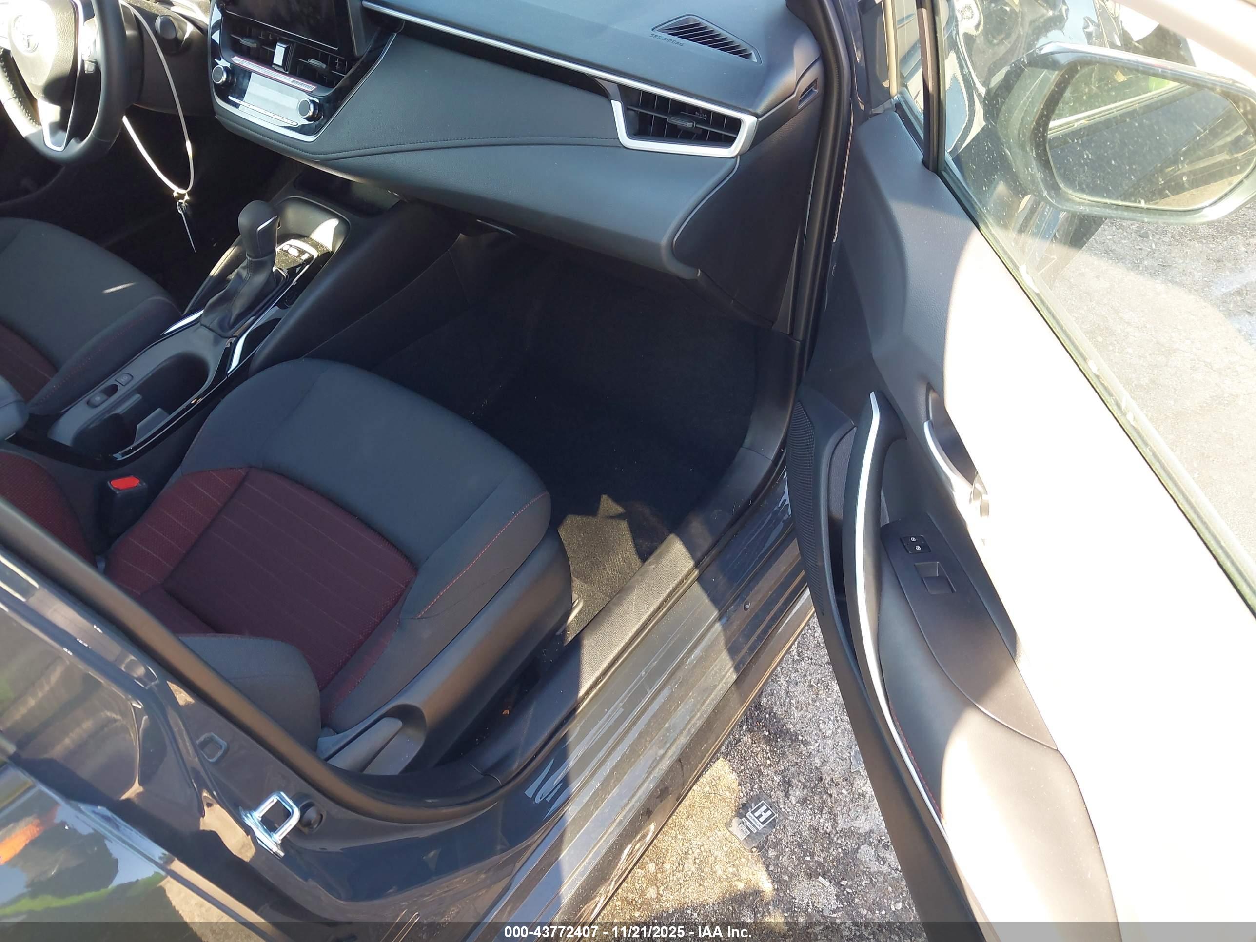 TOYOTA COROLLA image 5