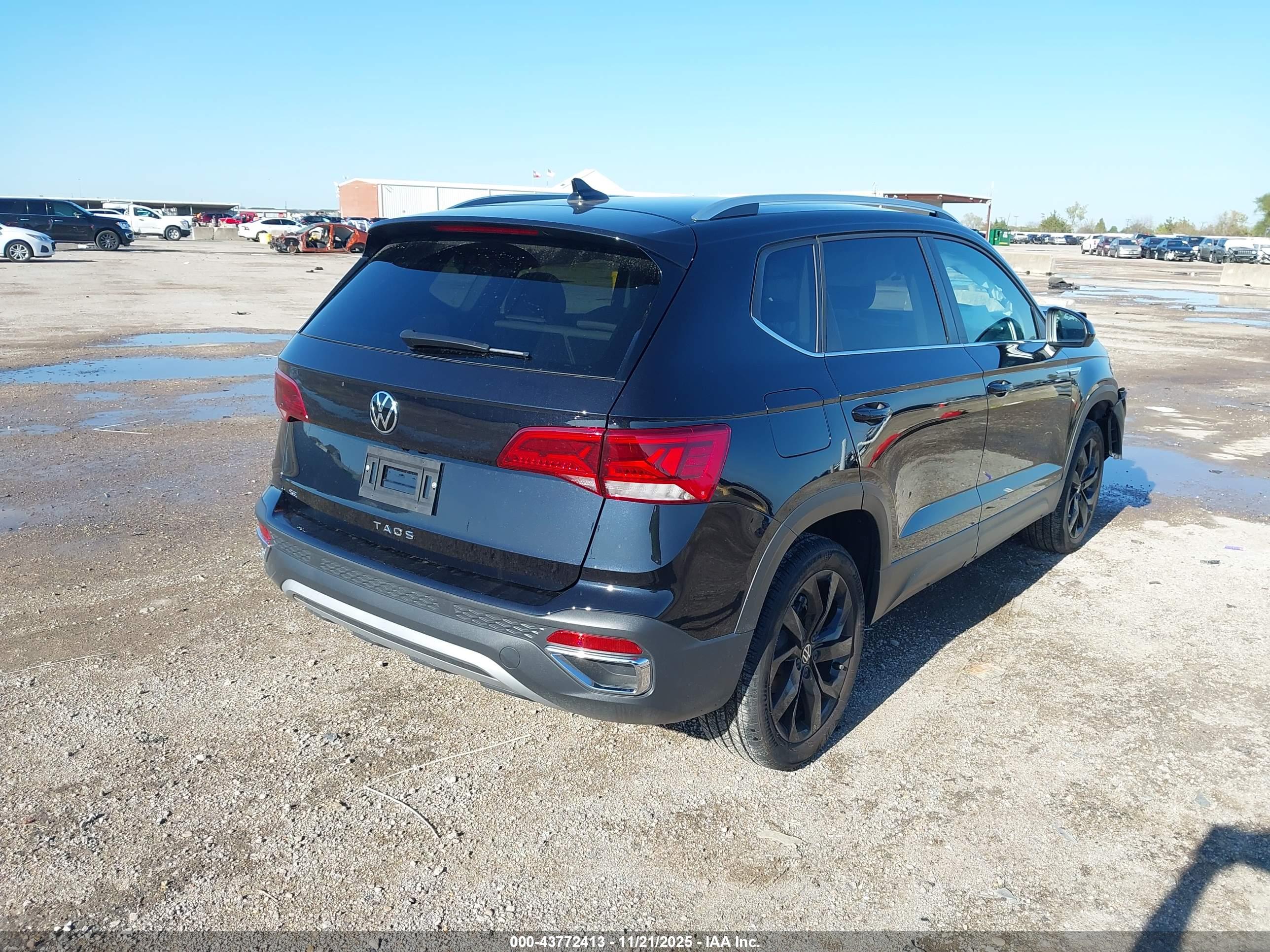 VOLKSWAGEN TAOS image 4