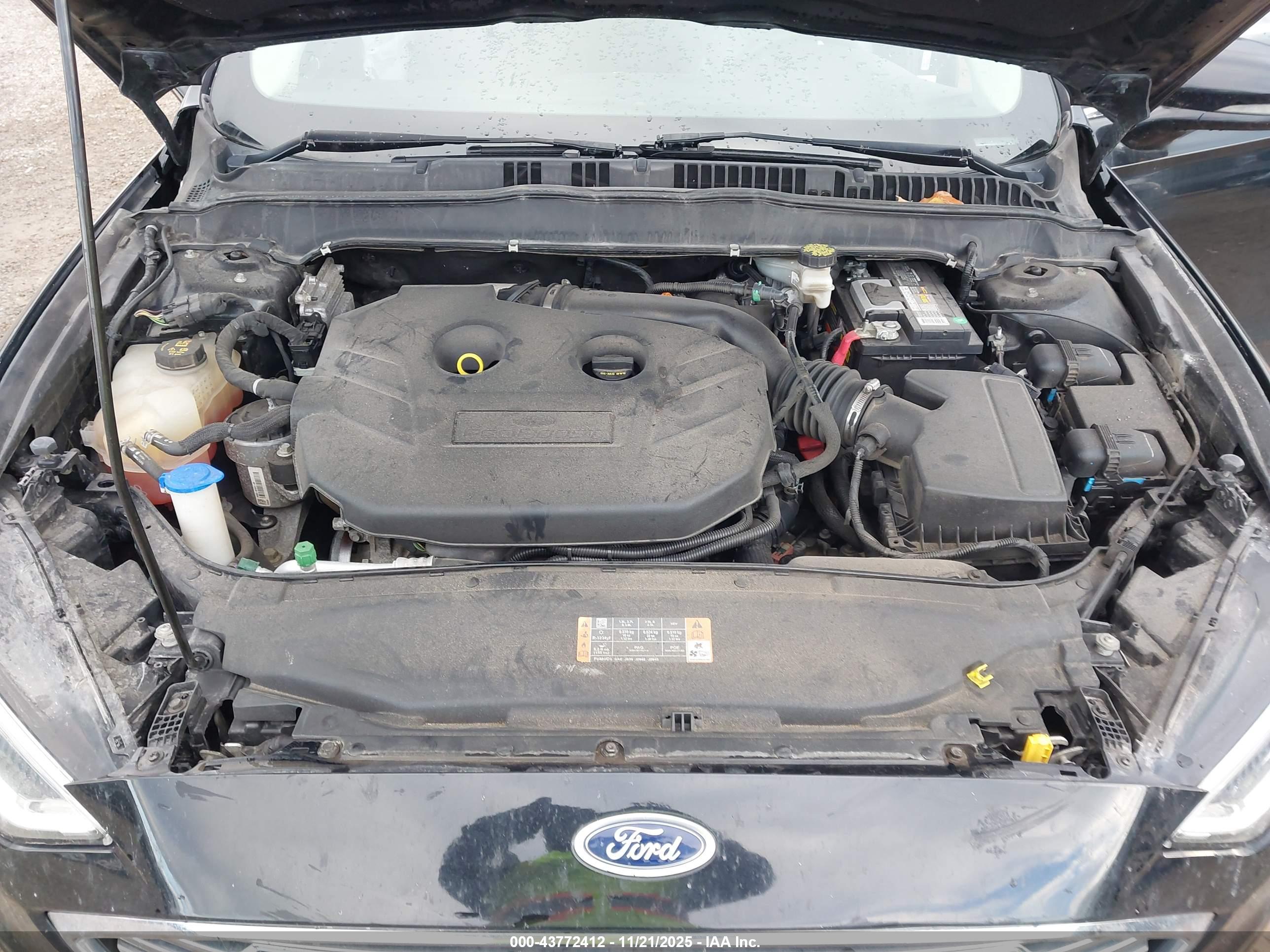 FORD FUSION image 10