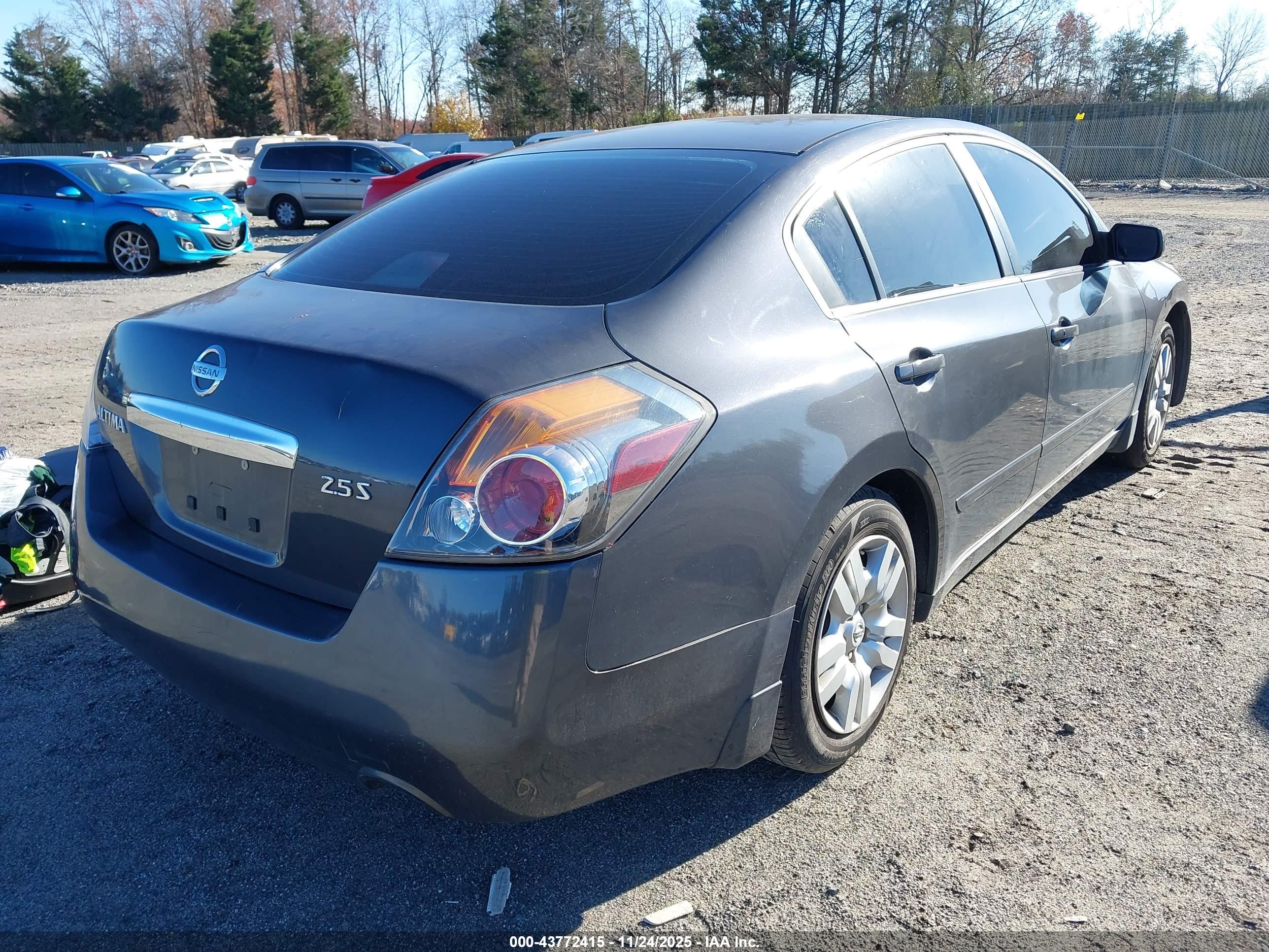 NISSAN ALTIMA image 4