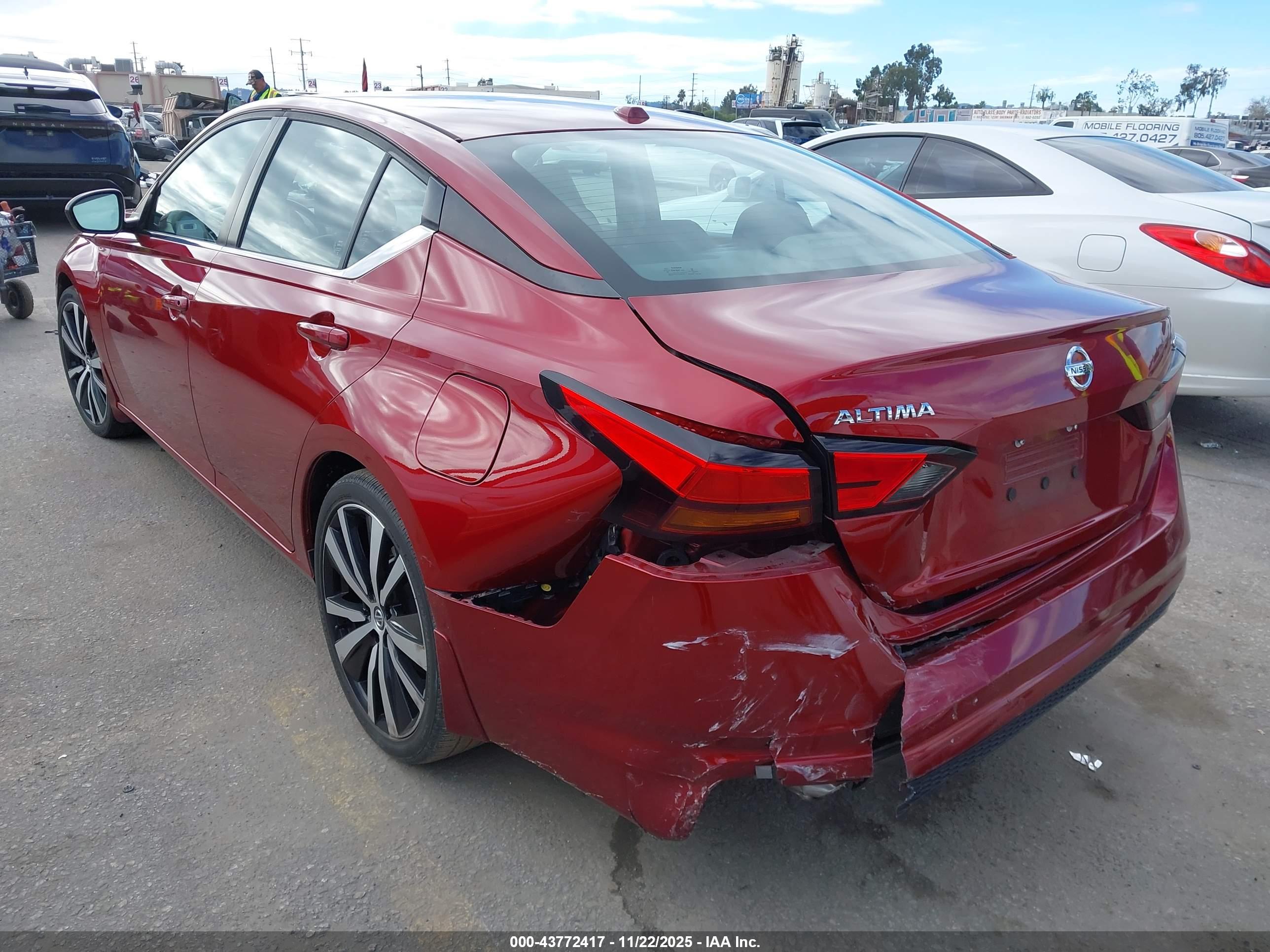 NISSAN ALTIMA image 3