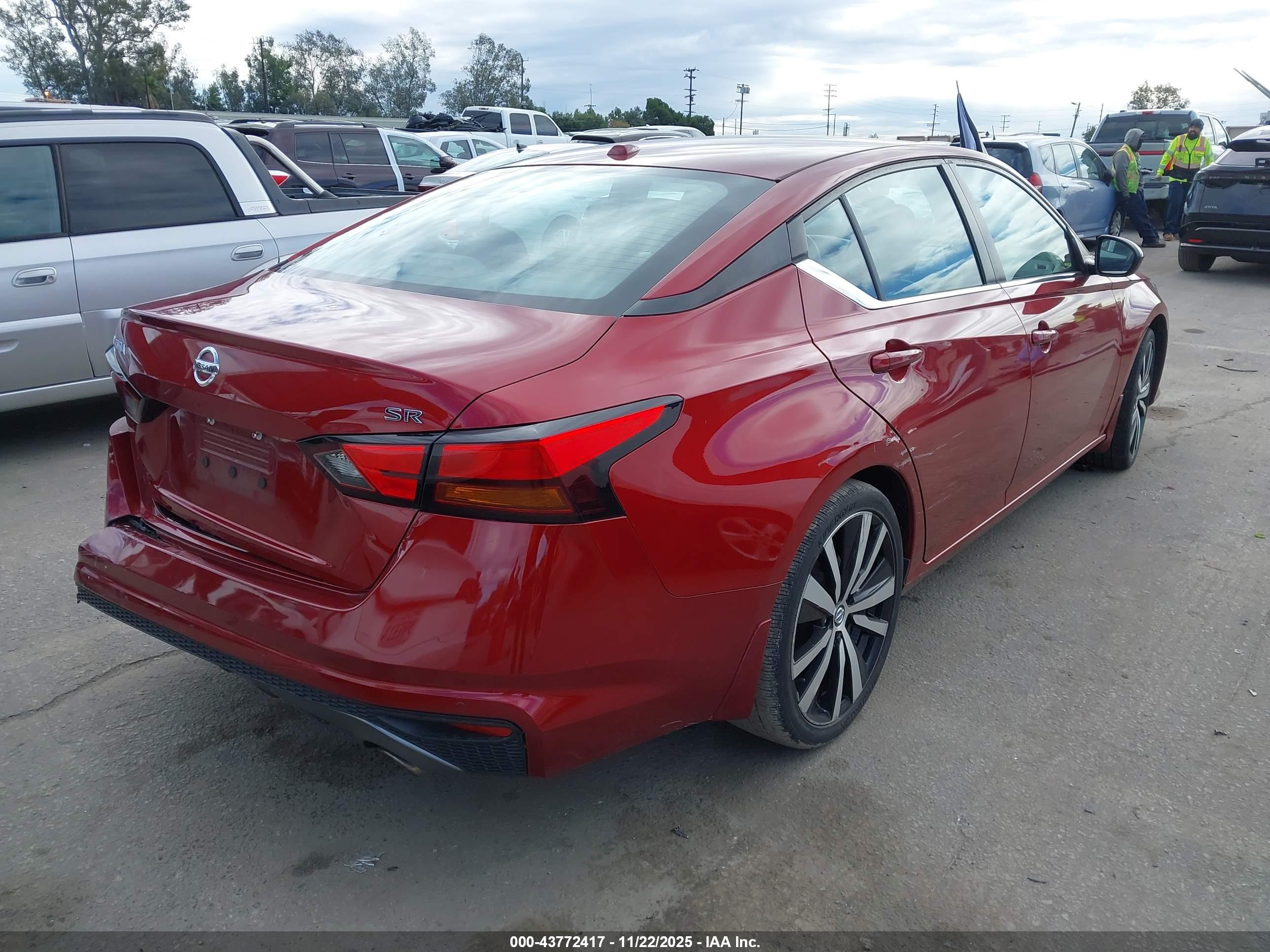 NISSAN ALTIMA image 4