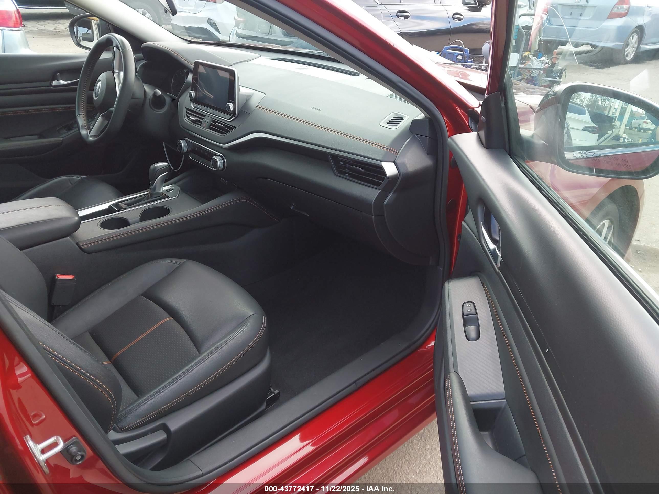 NISSAN ALTIMA image 5