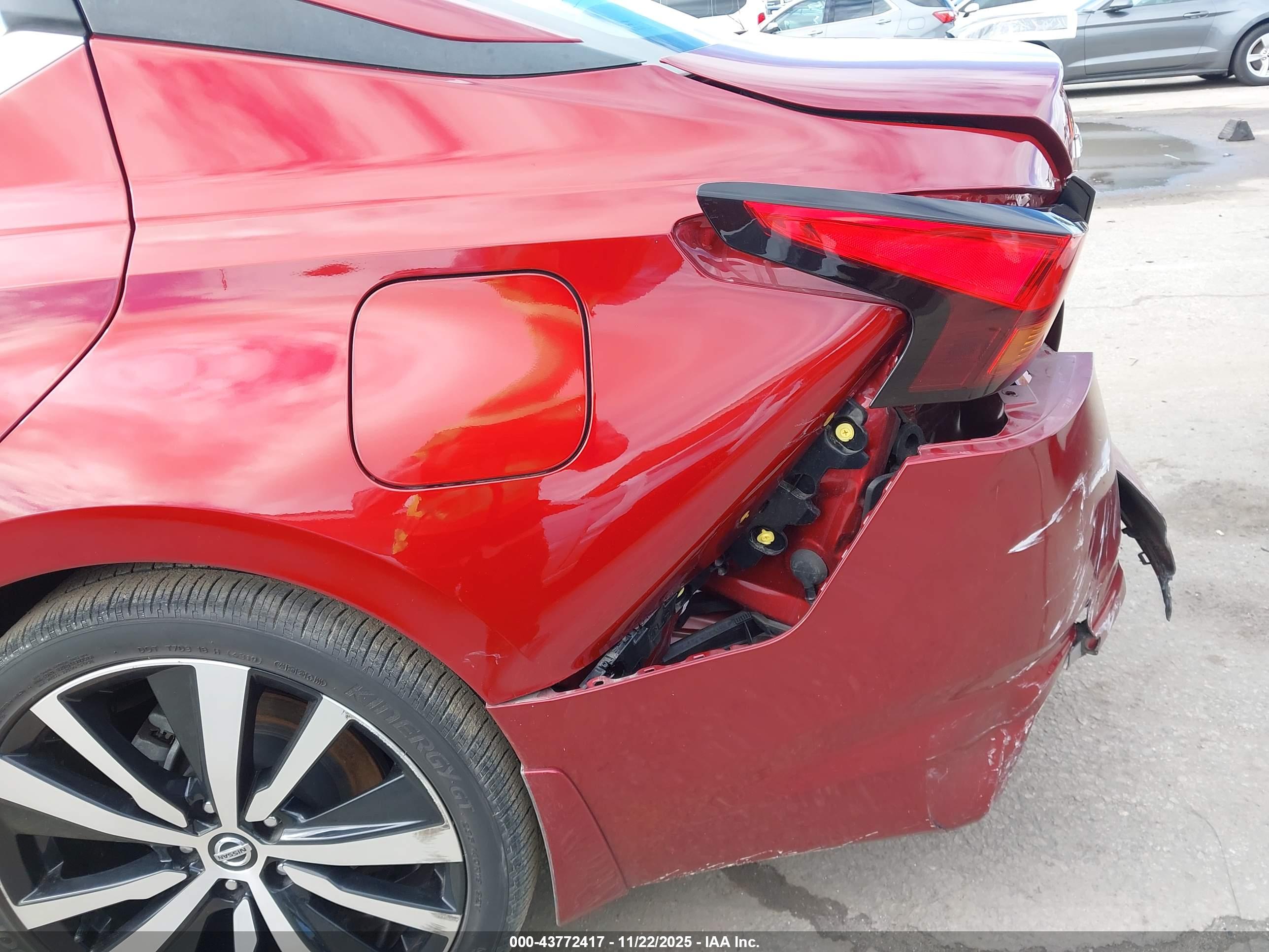 NISSAN ALTIMA image 6