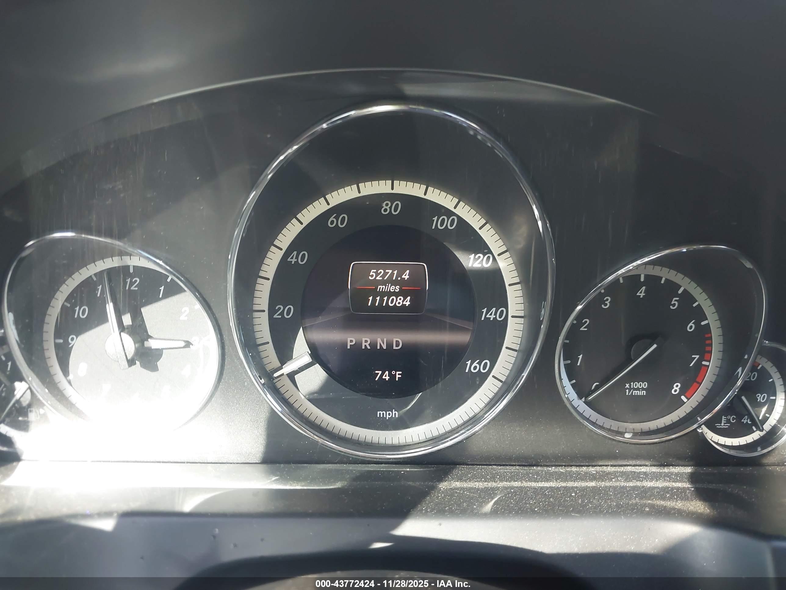 MERCEDES-BENZ E image 7