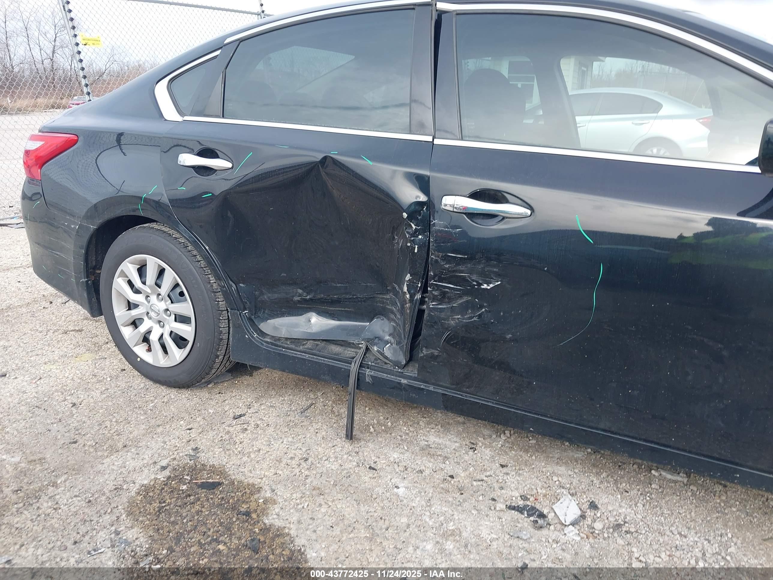NISSAN ALTIMA image 6