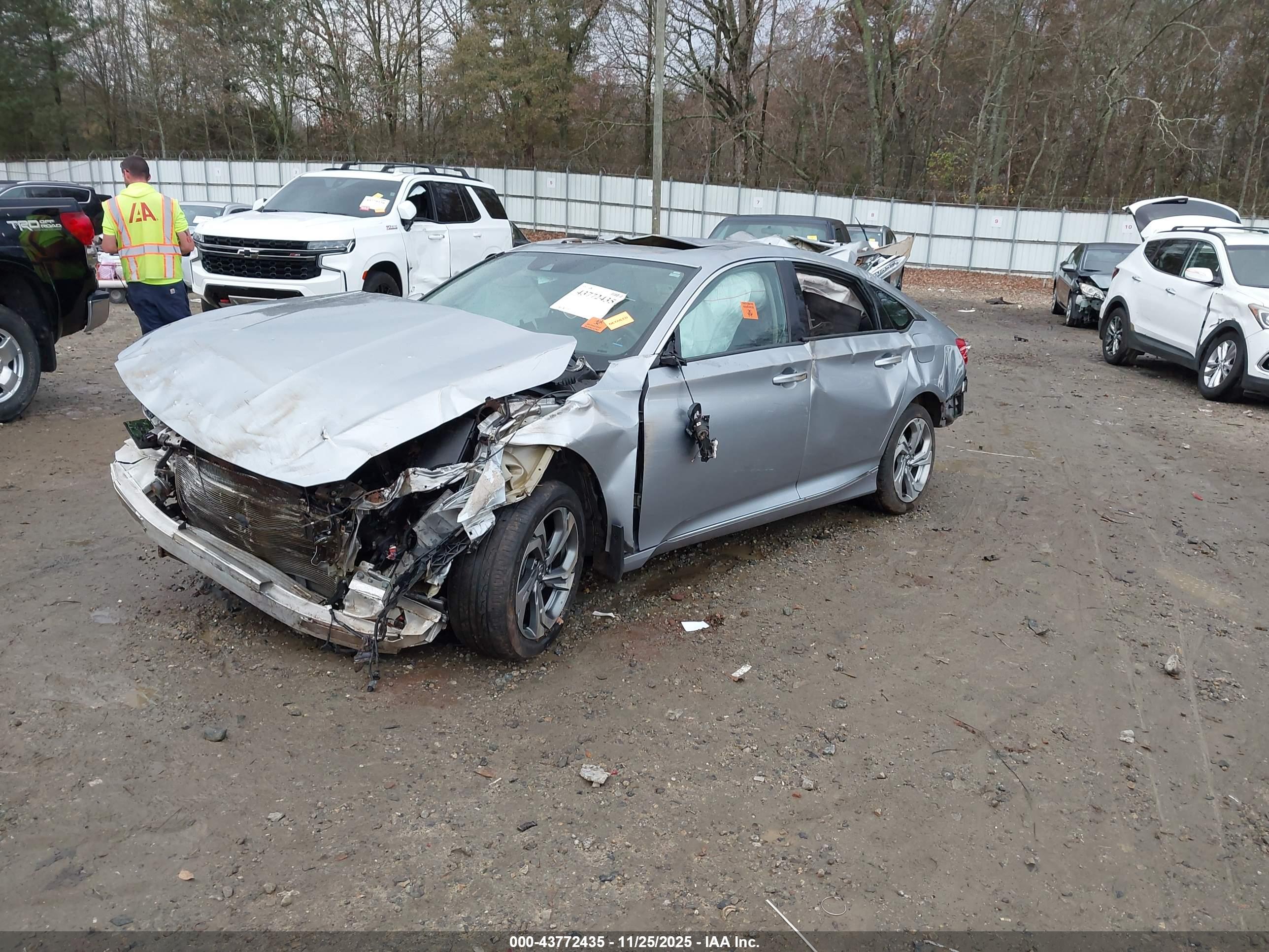 HONDA ACCORD image 2