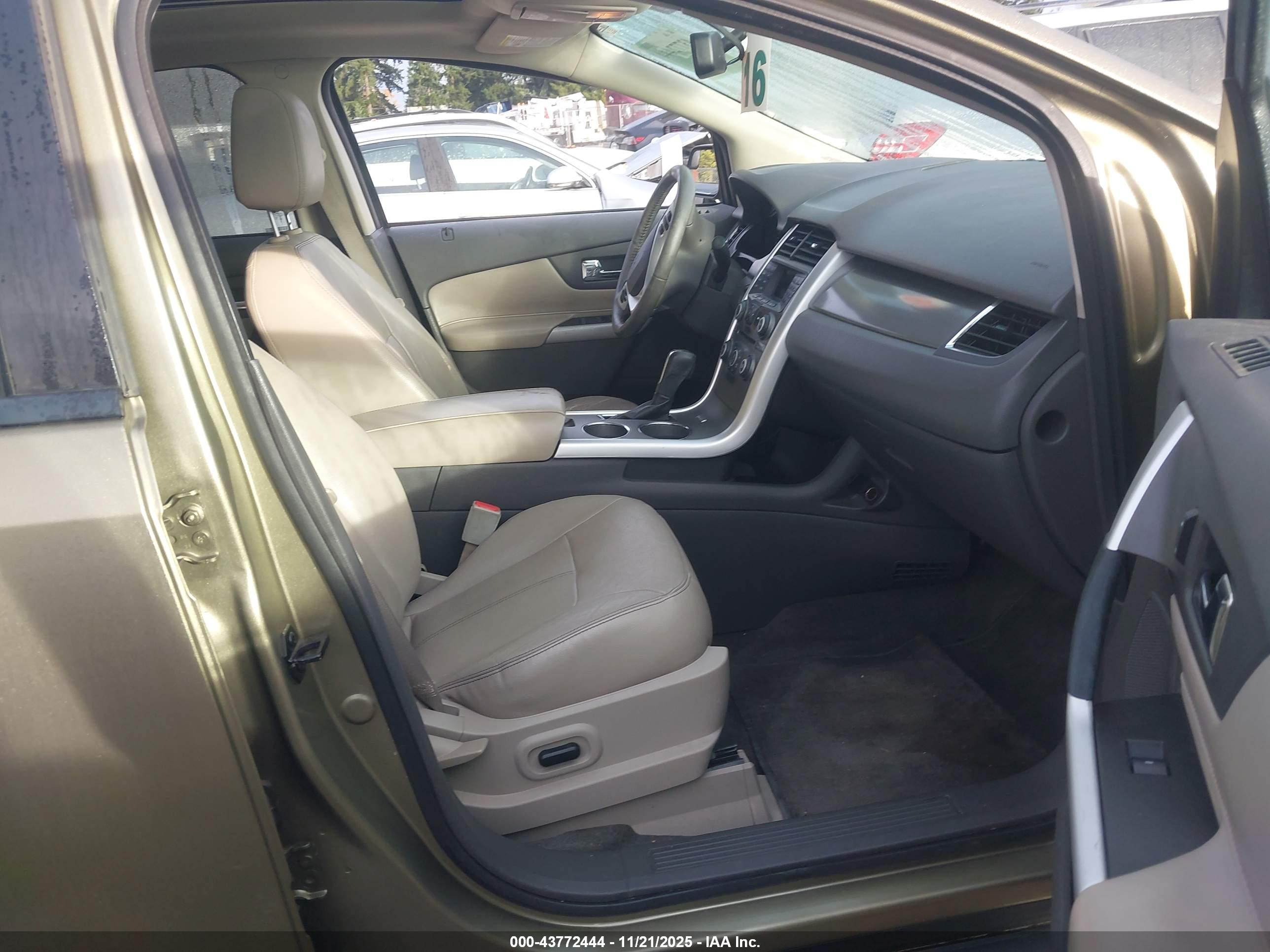 FORD EDGE image 5