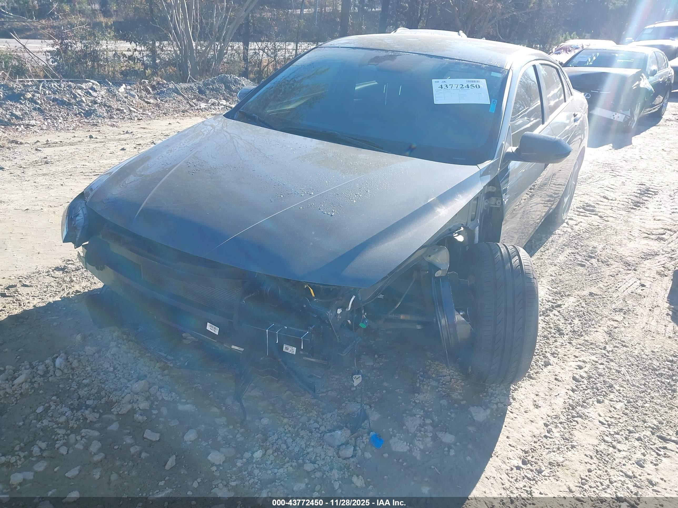 HYUNDAI ELANTRA image 2
