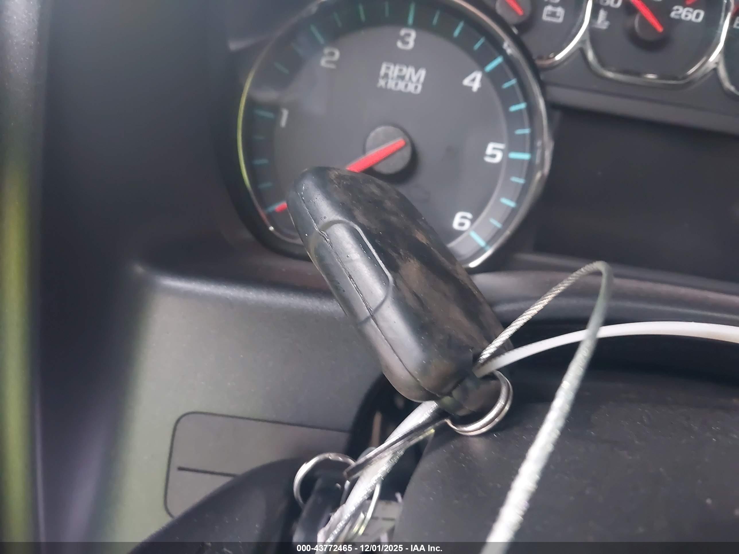 CHEVROLET SILVERADO image 11