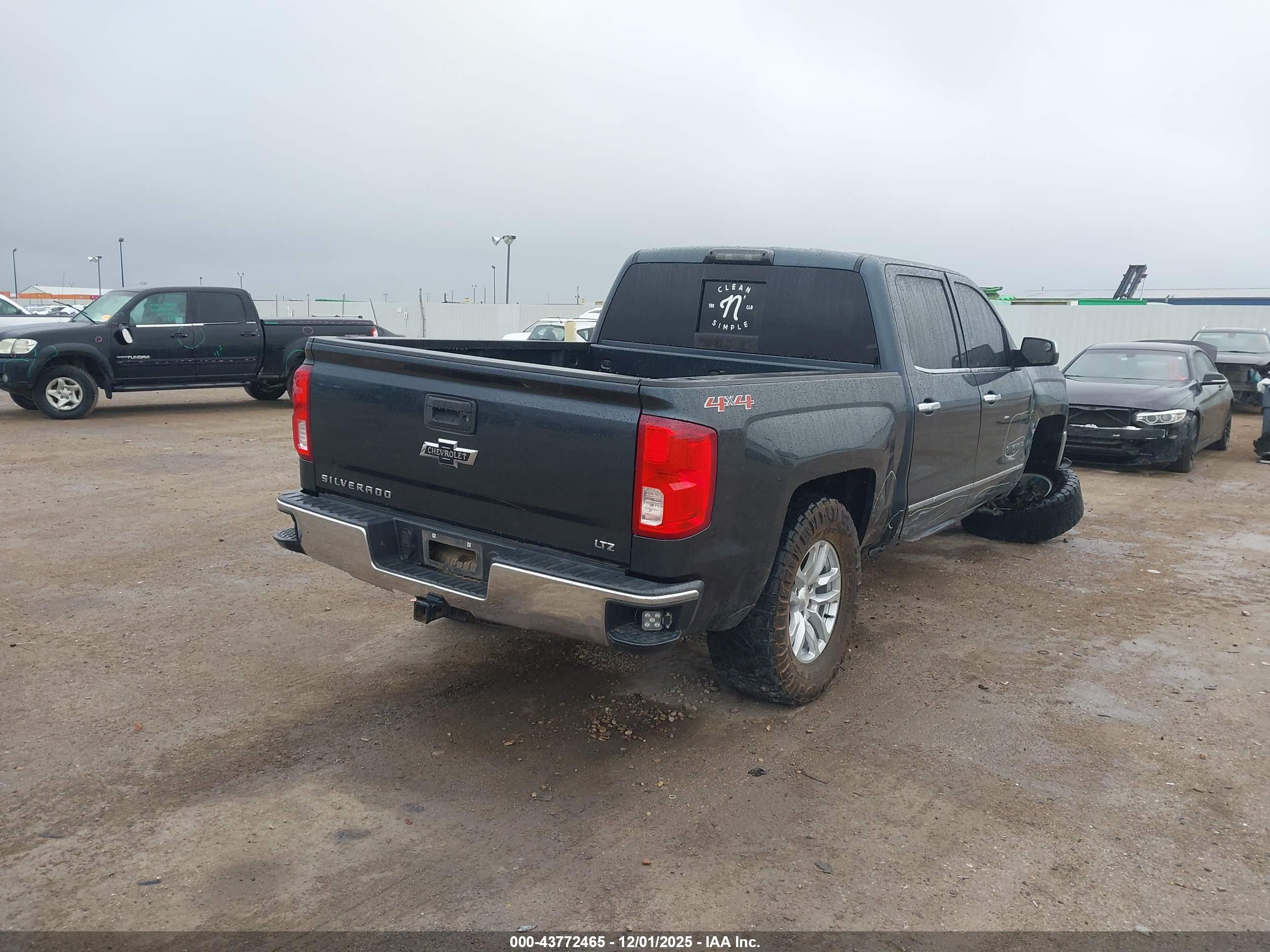CHEVROLET SILVERADO image 4