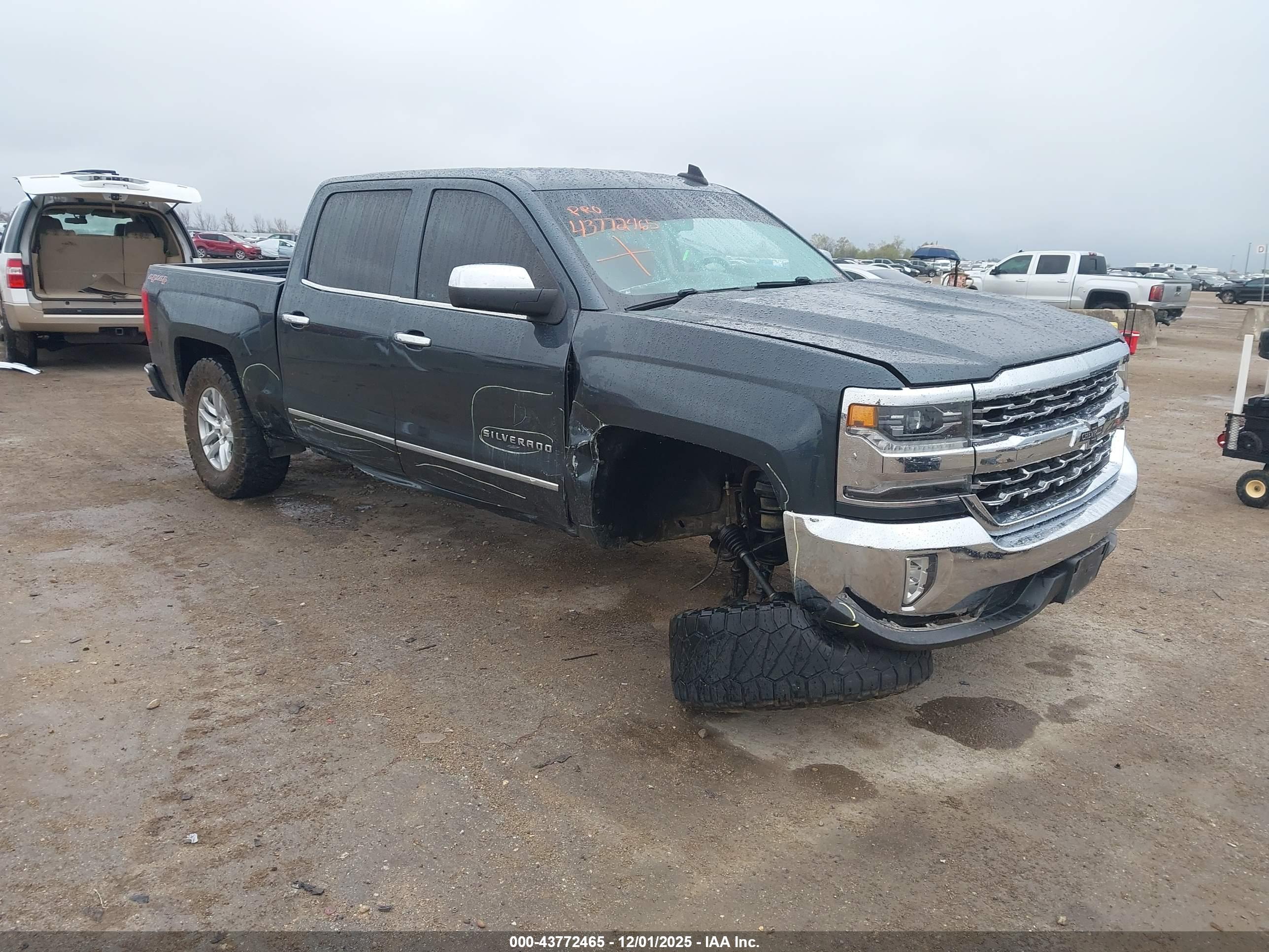 CHEVROLET SILVERADO image 6