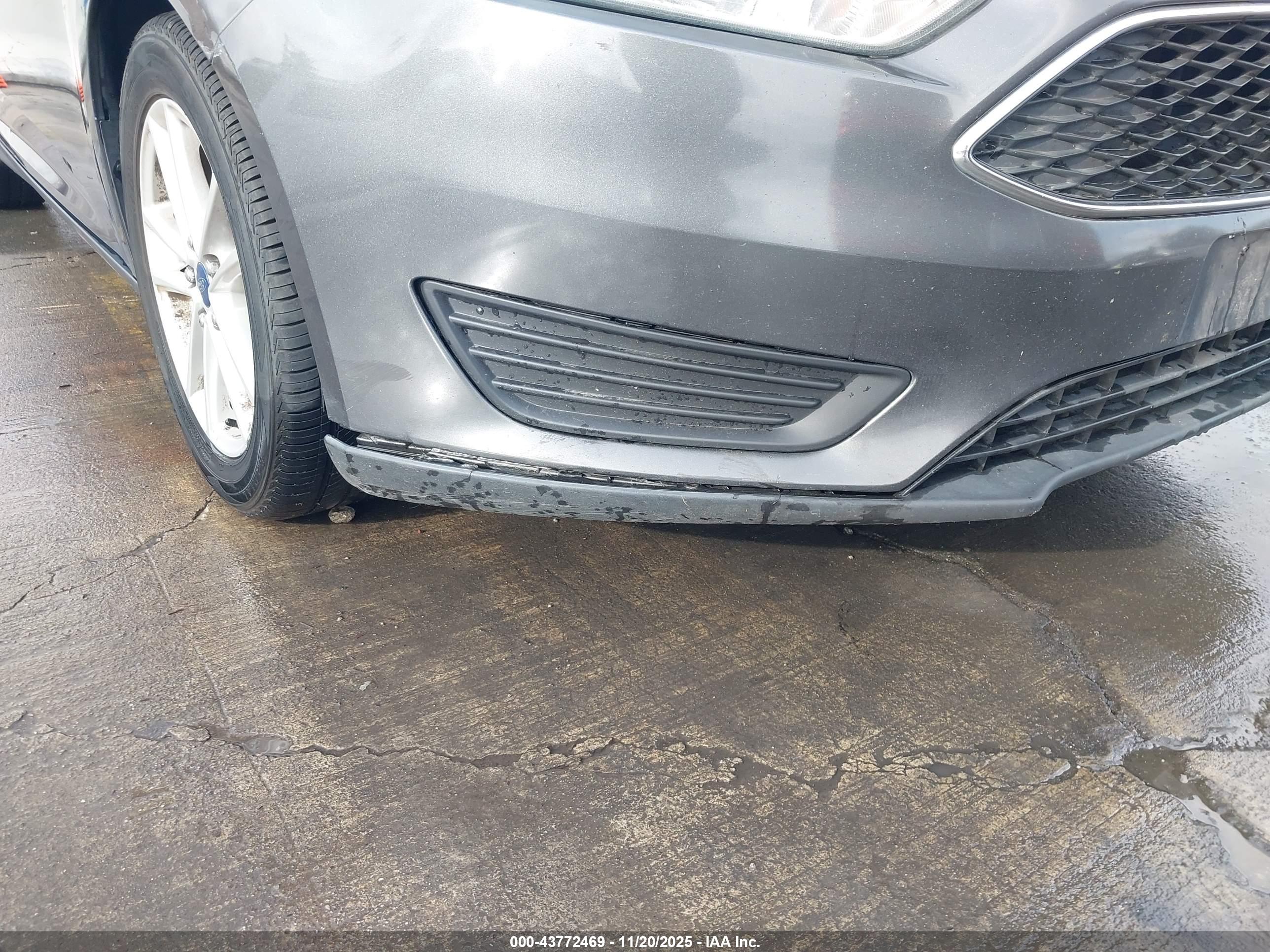 FORD FOCUS image 6