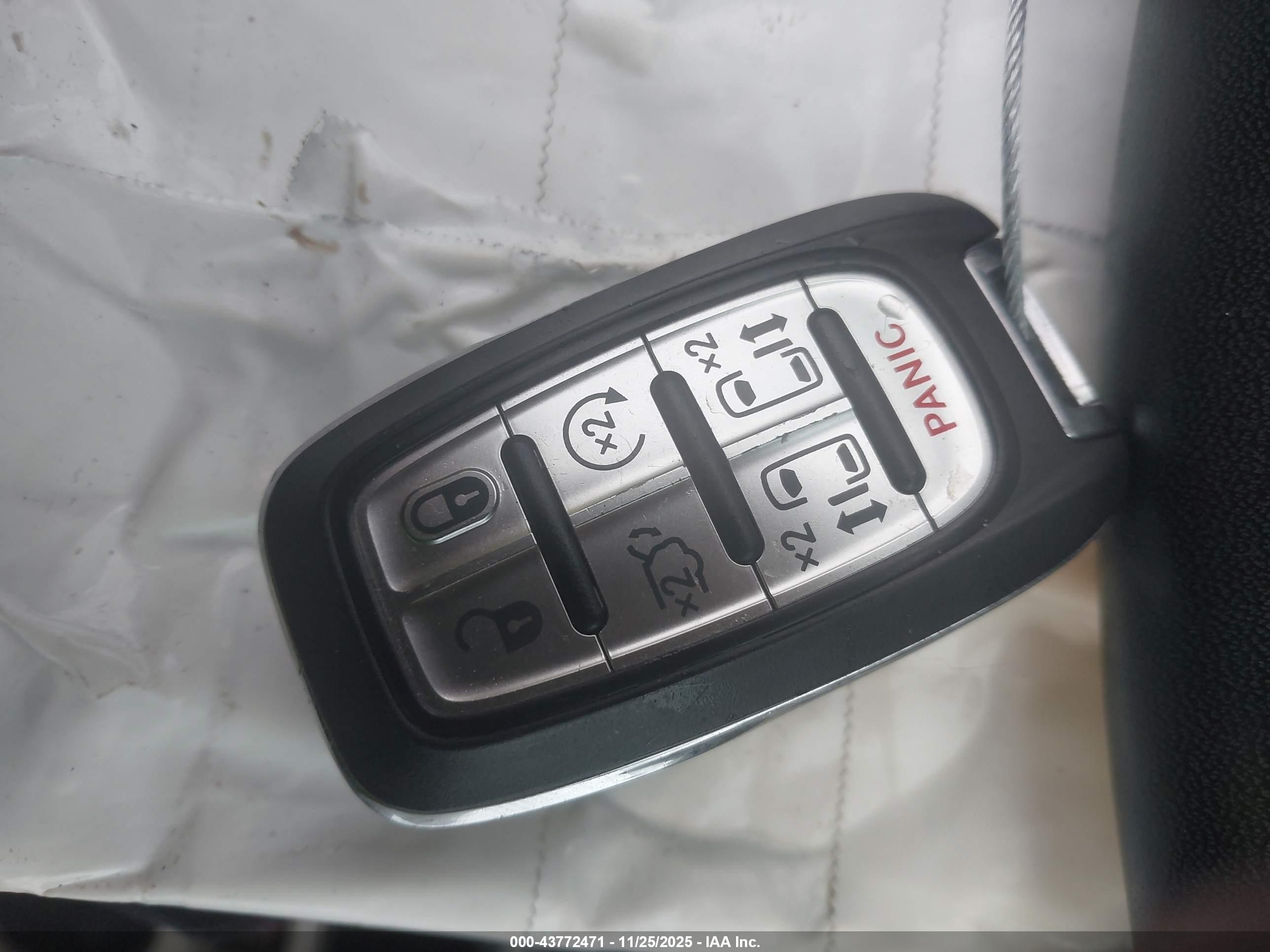 CHRYSLER VOYAGER image 11