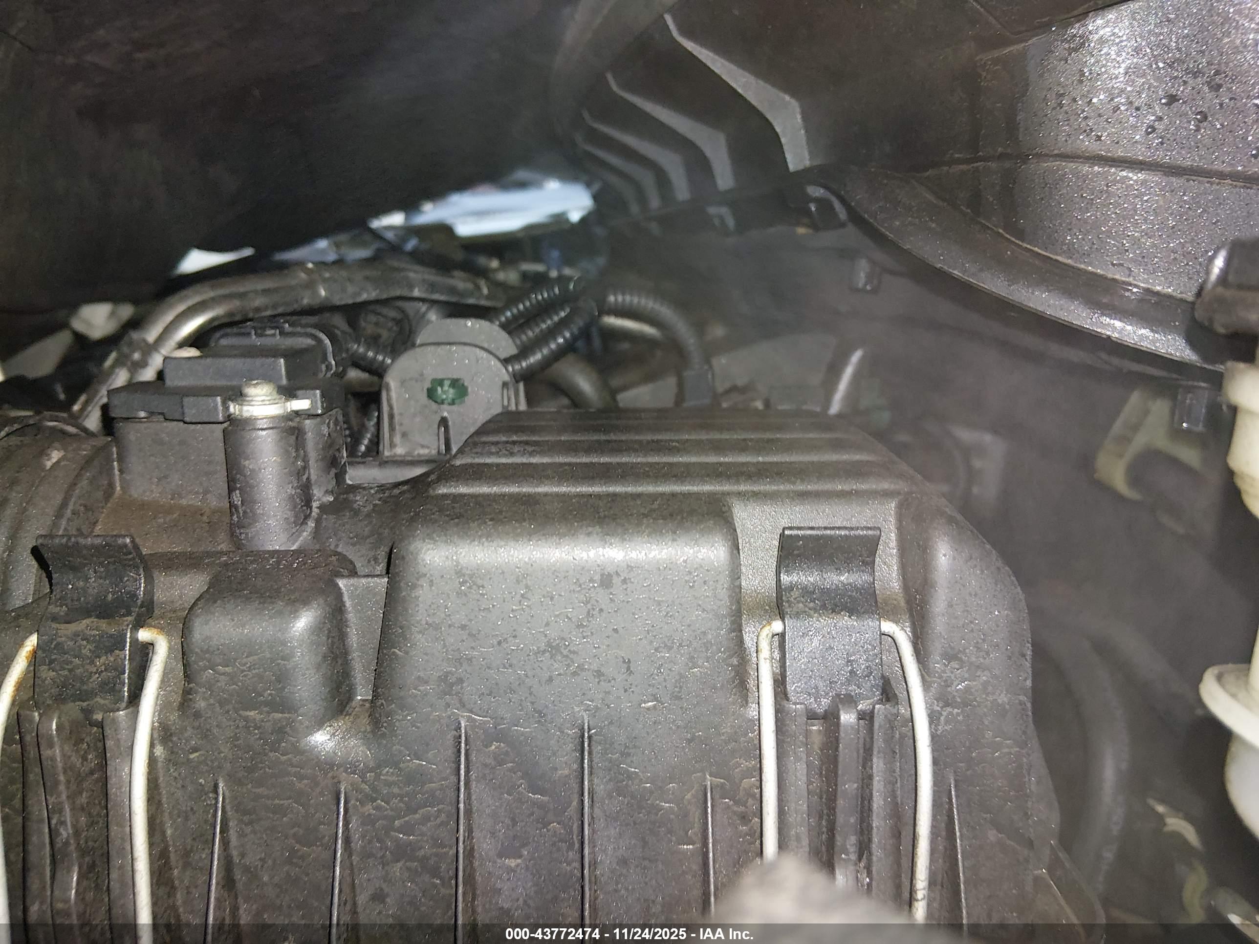 HONDA FIT image 10