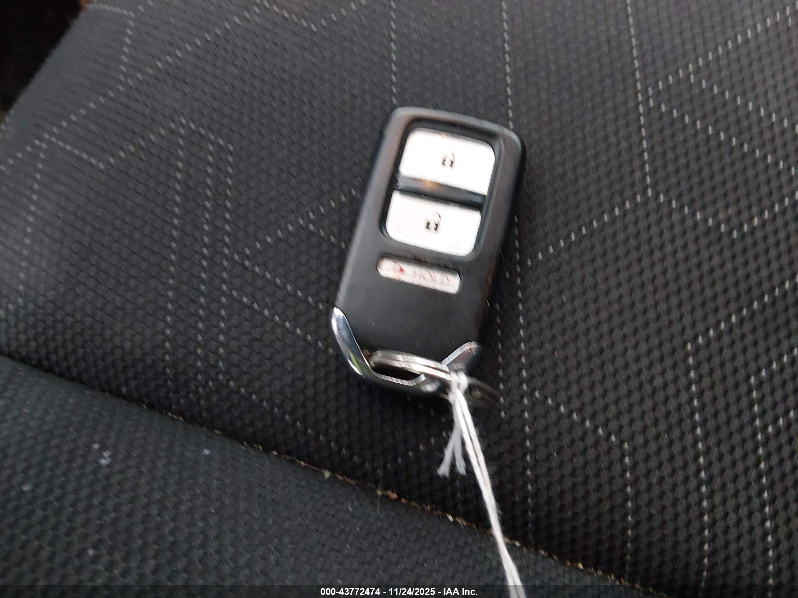 HONDA FIT image 11