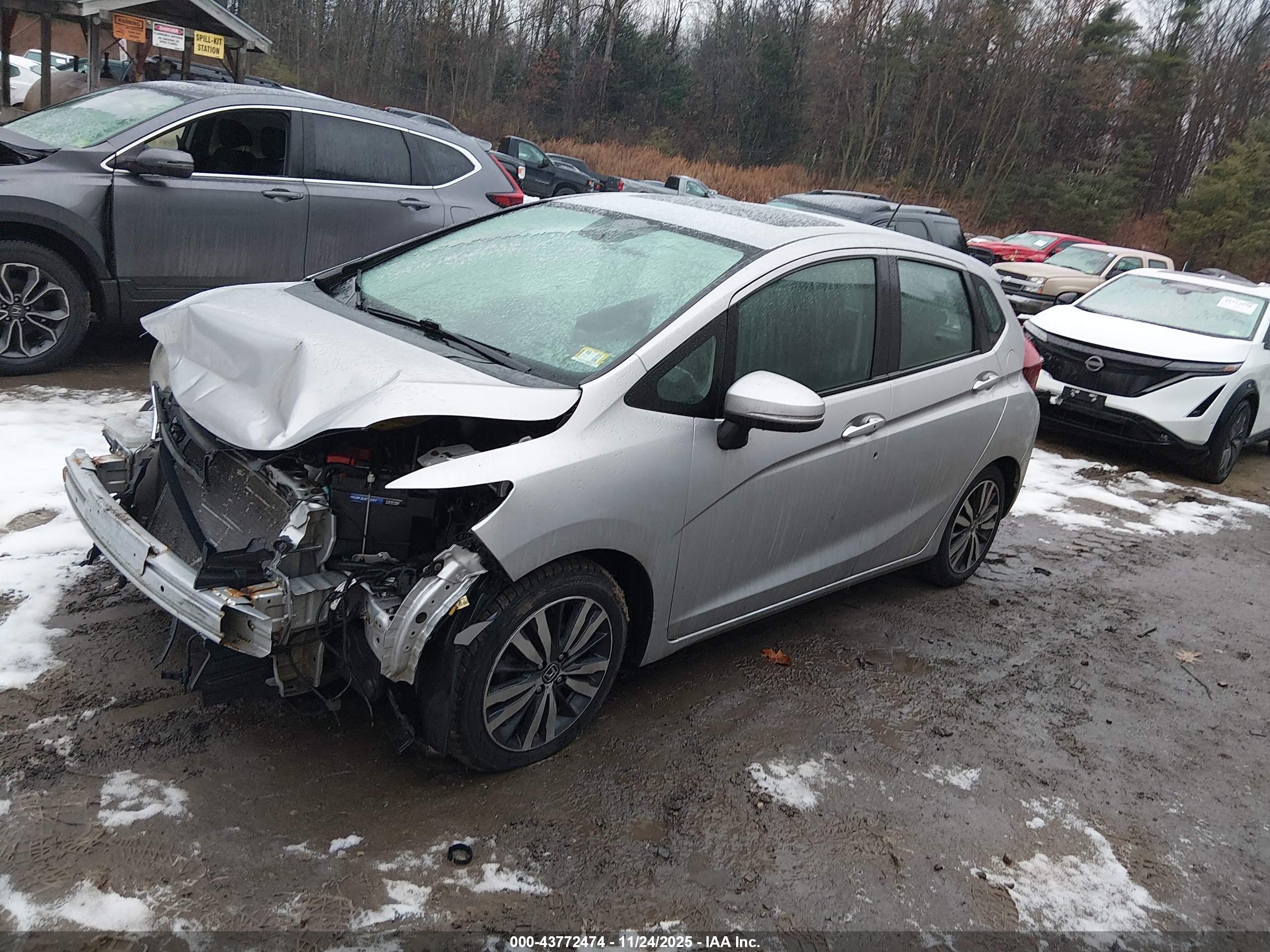 HONDA FIT image 2
